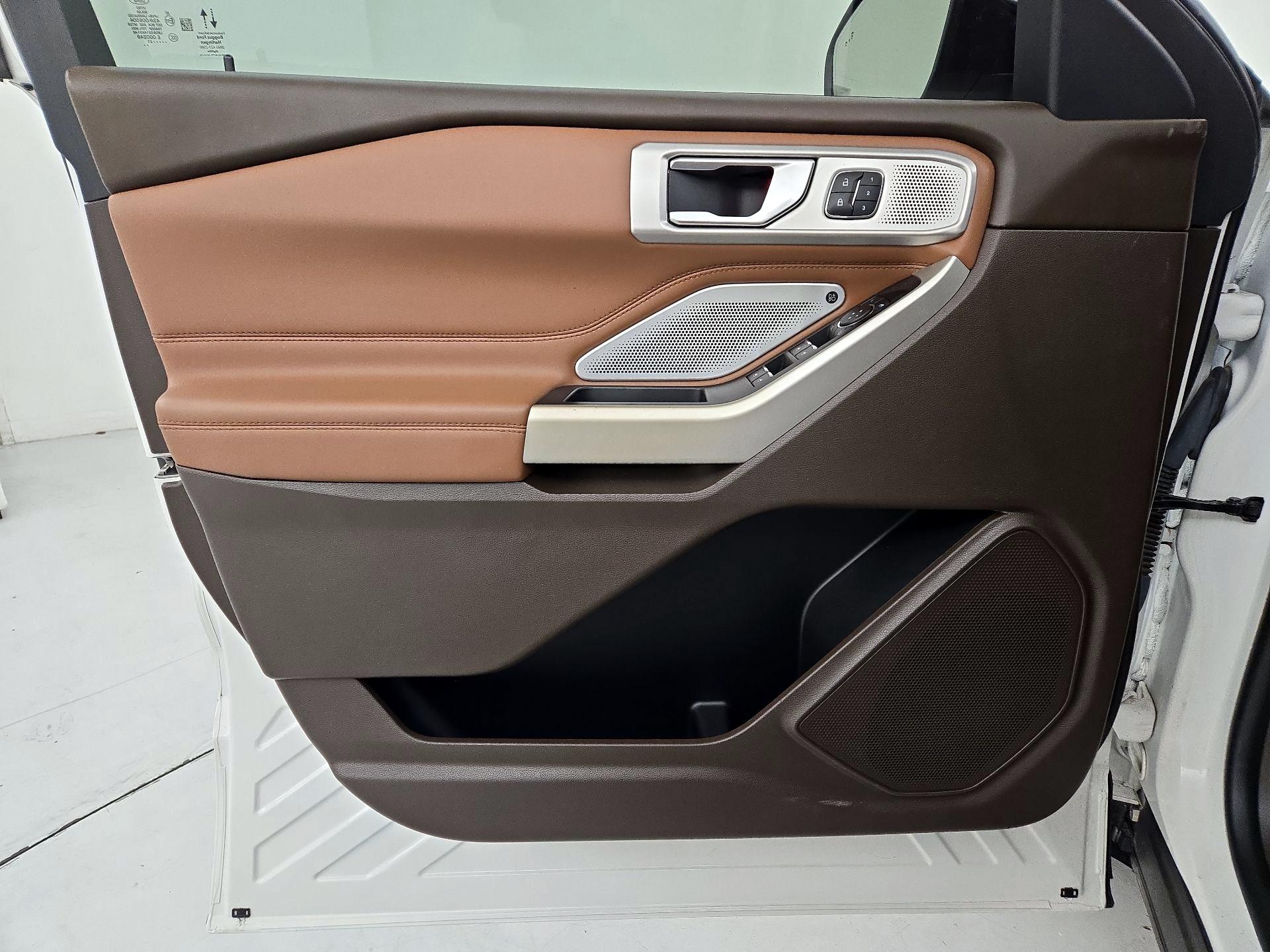 Thumbnail: 2021 Ford Explorer - 12