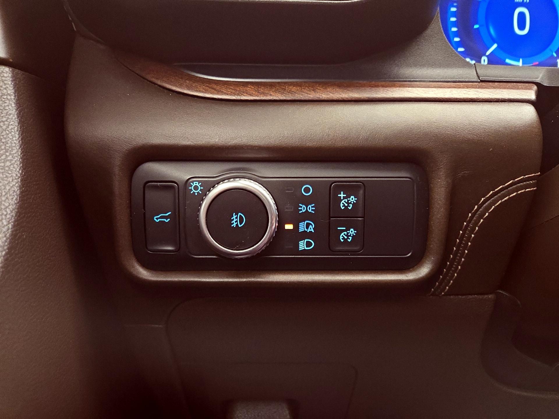 Thumbnail: 2021 Ford Explorer - 13