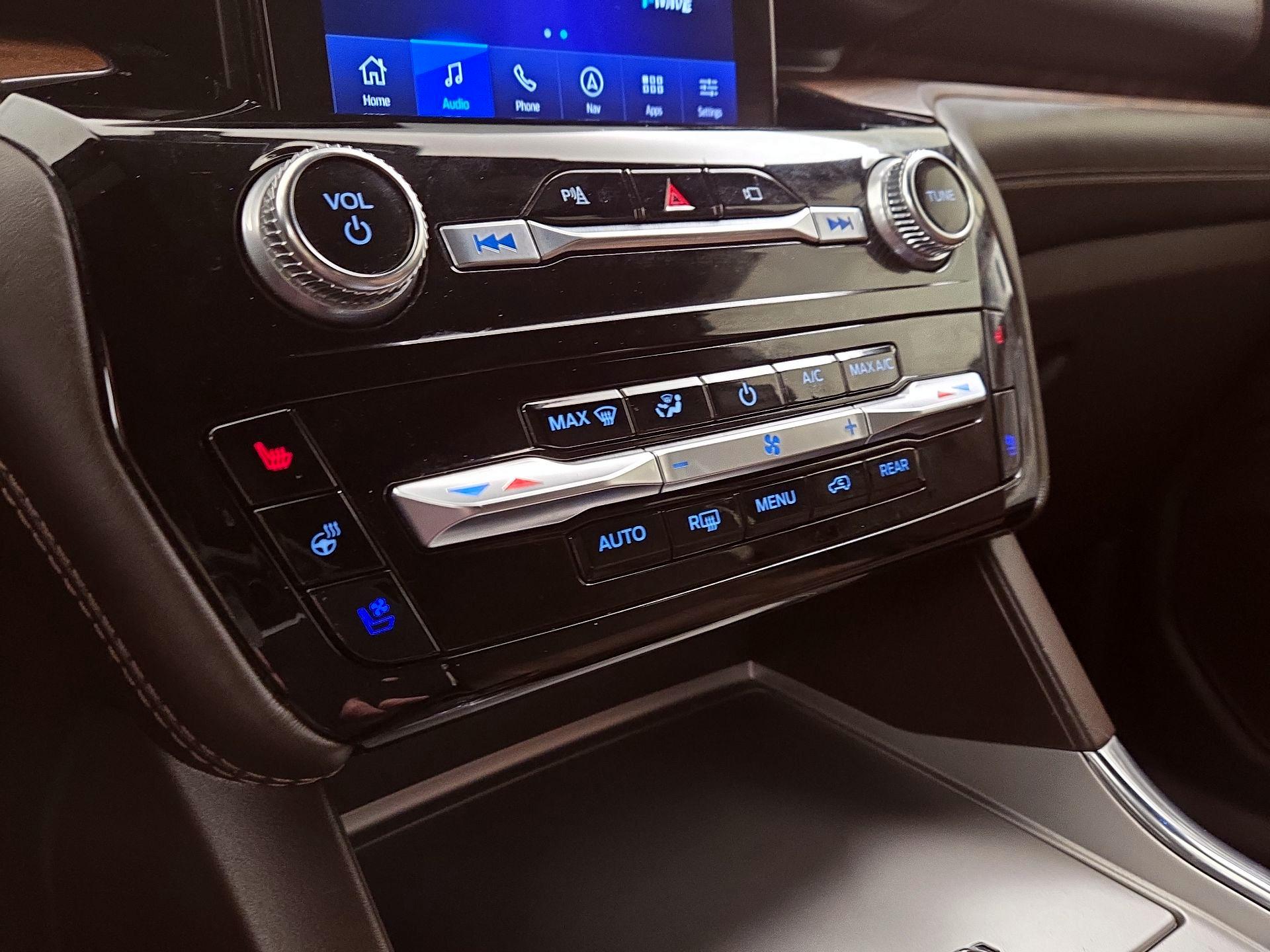 Thumbnail: 2021 Ford Explorer - 17