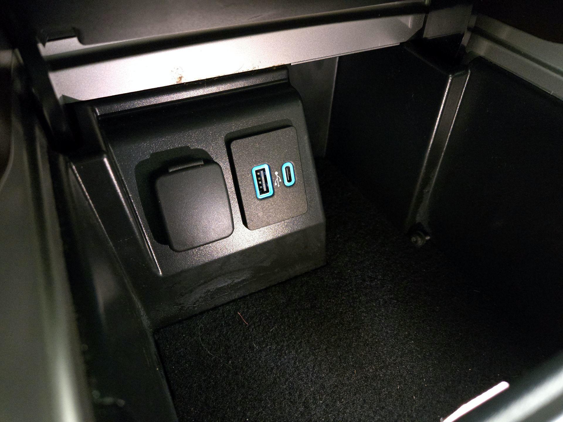 Thumbnail: 2021 Ford Explorer - 19