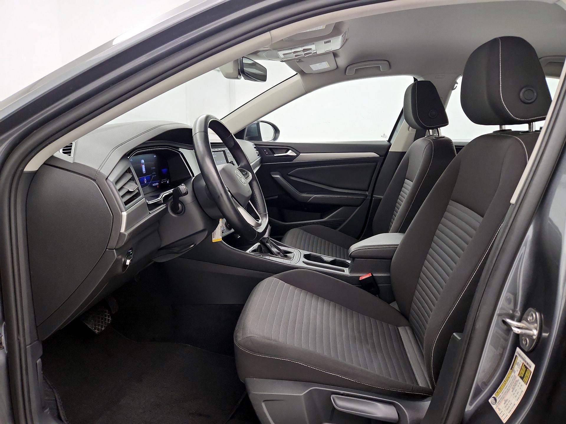 Thumbnail: 2024 Volkswagen Jetta - 11