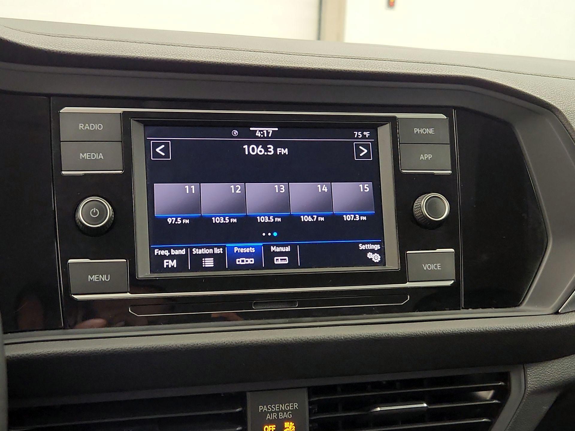 Thumbnail: 2024 Volkswagen Jetta - 15