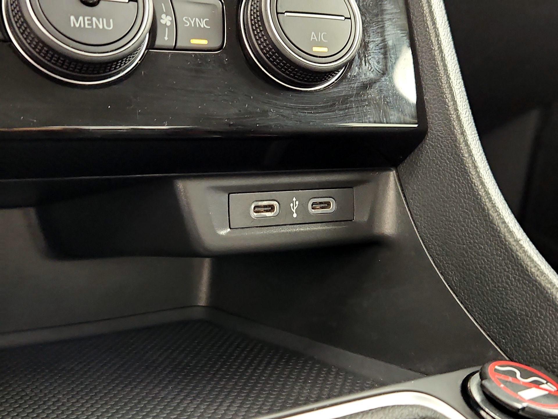 Thumbnail: 2024 Volkswagen Jetta - 18