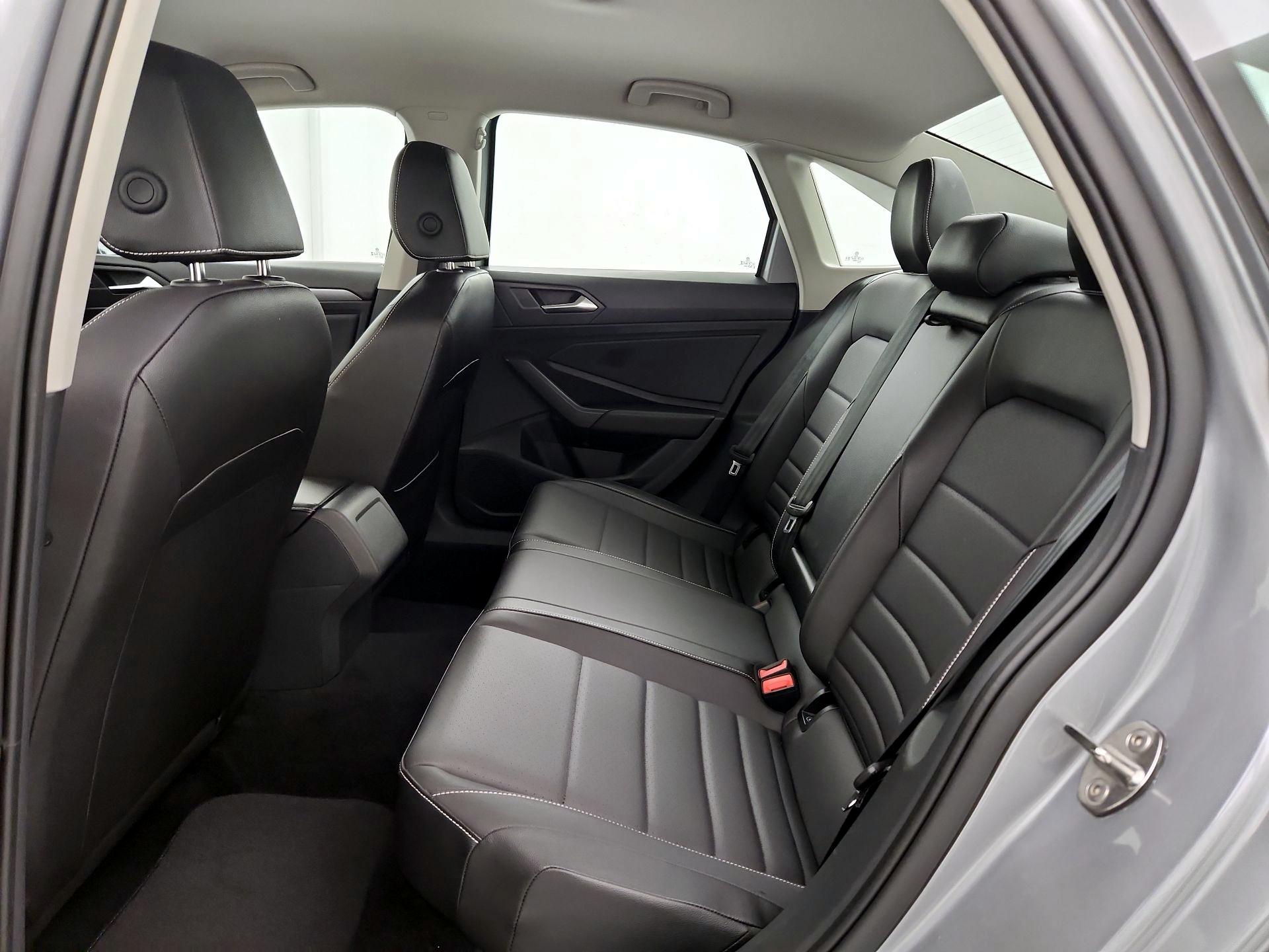 Thumbnail: 2024 Volkswagen Jetta - 19