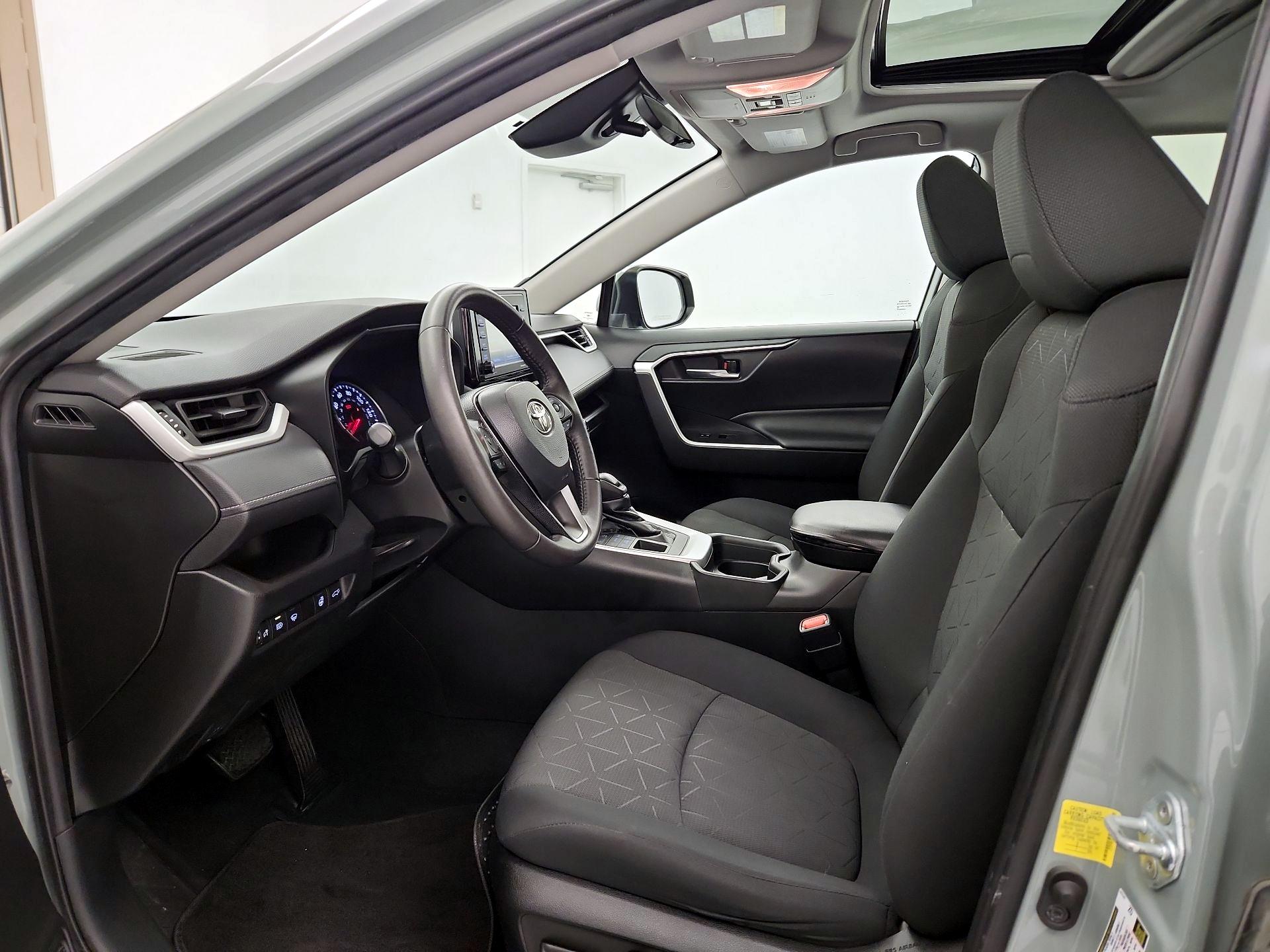 Thumbnail: 2021 Toyota RAV4 - 11