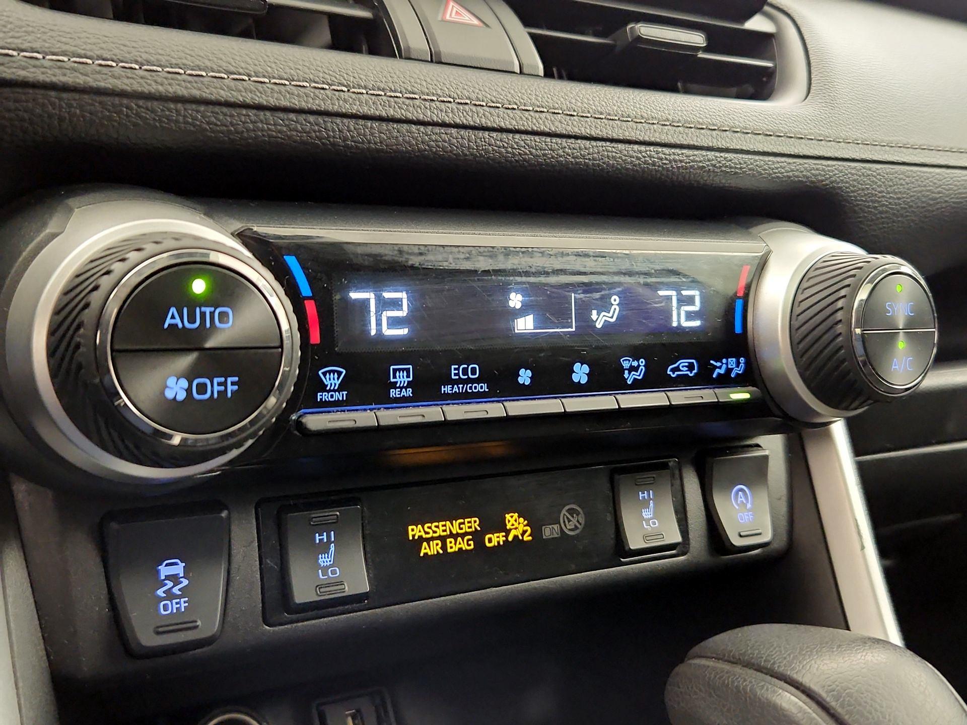 Thumbnail: 2021 Toyota RAV4 - 16