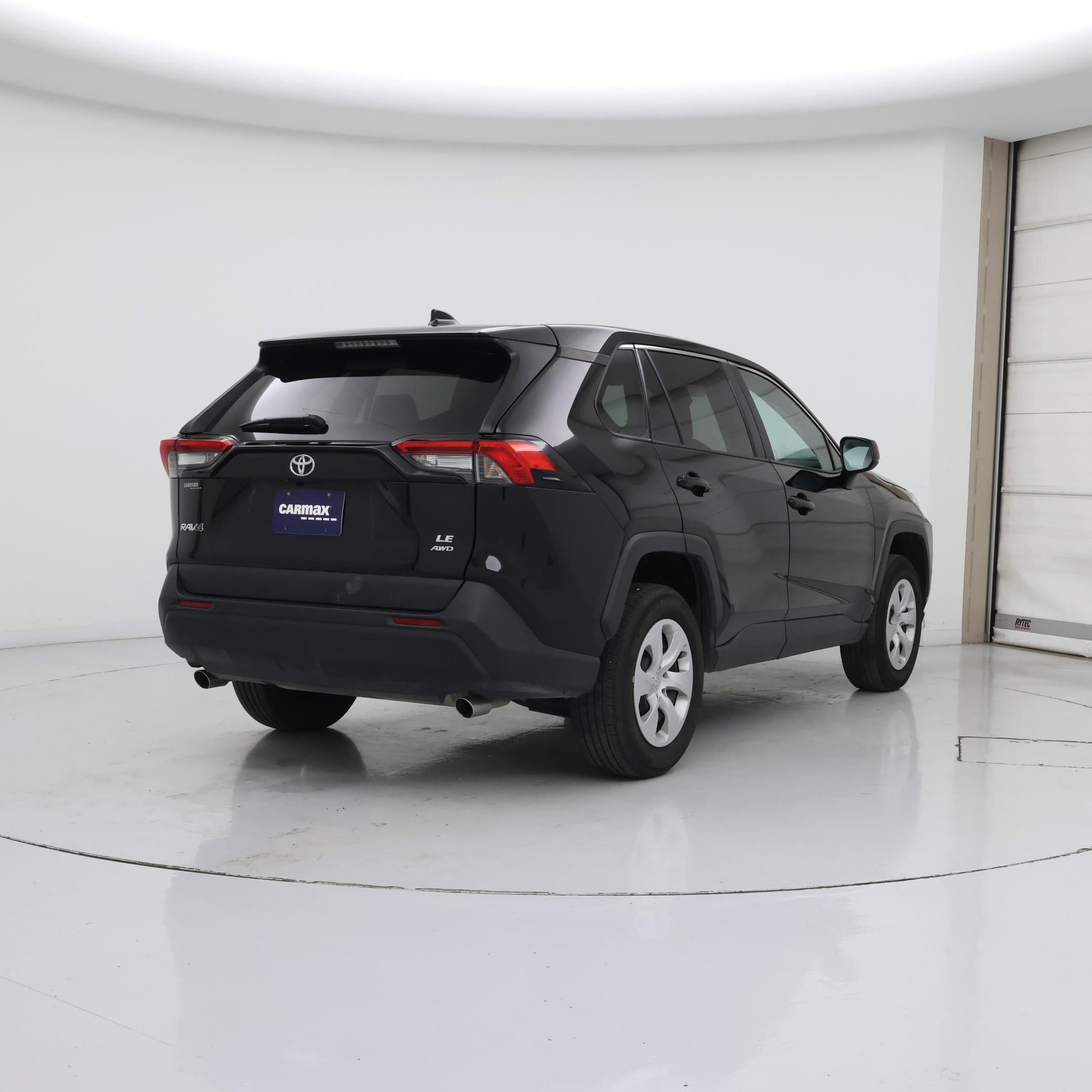Thumbnail: 2024 Toyota RAV4 - 8