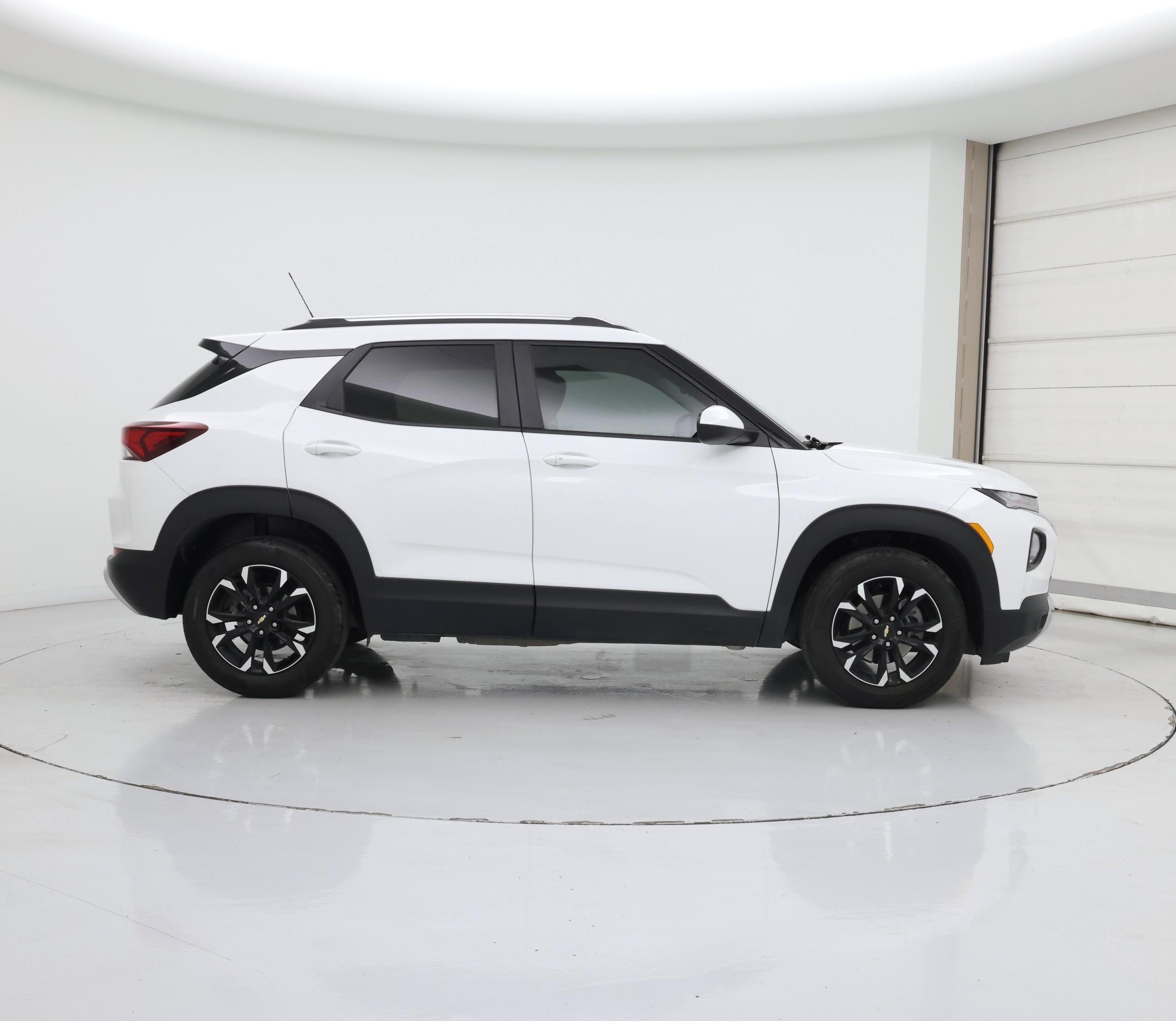 Thumbnail: 2023 Chevrolet TrailBlazer - 7