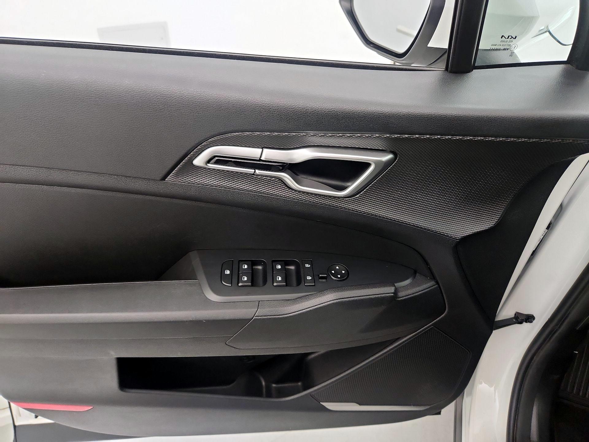 Thumbnail: 2024 Kia Sportage - 12