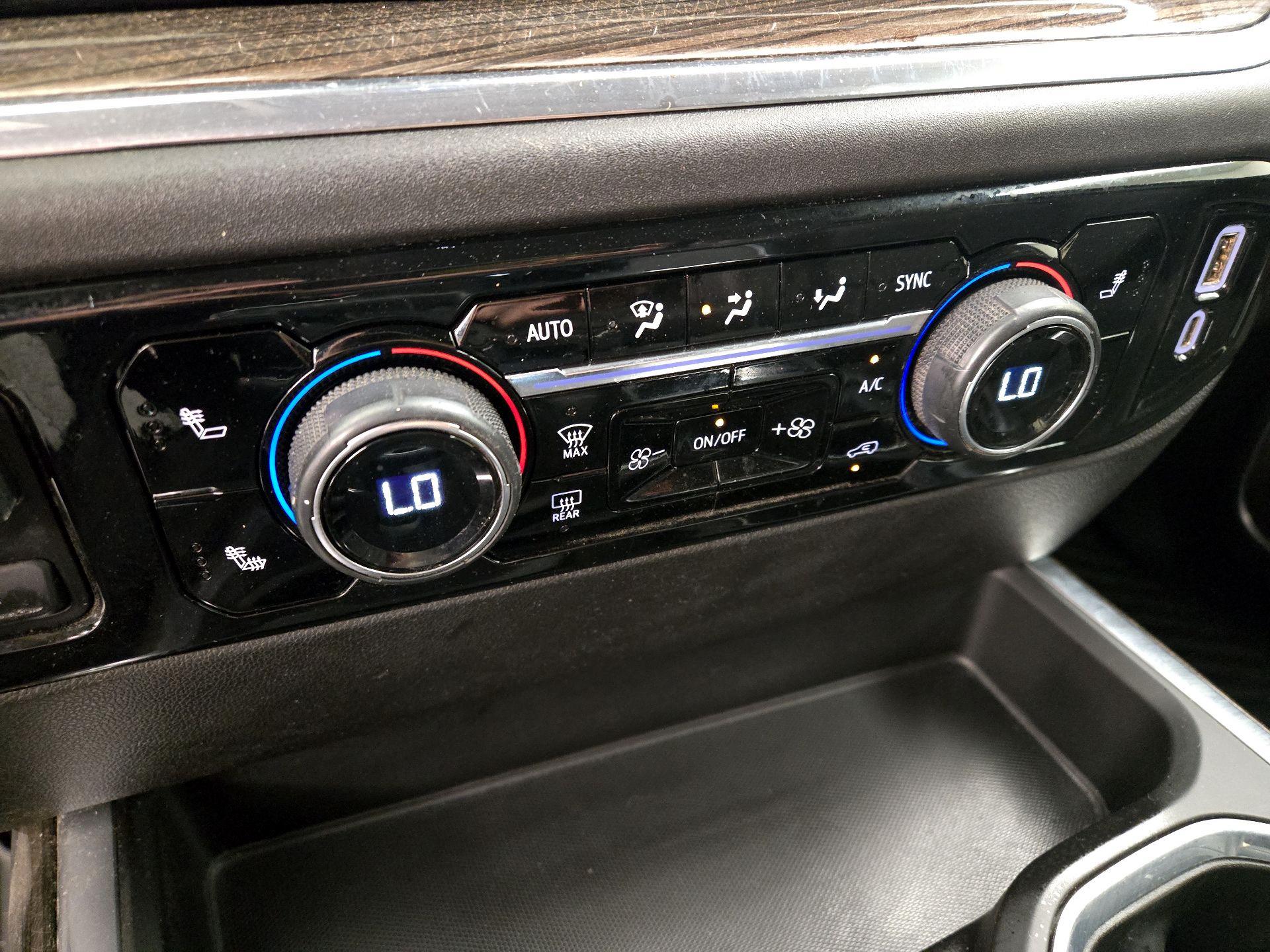 Thumbnail: 2024 Chevrolet Silverado 1500 - 17