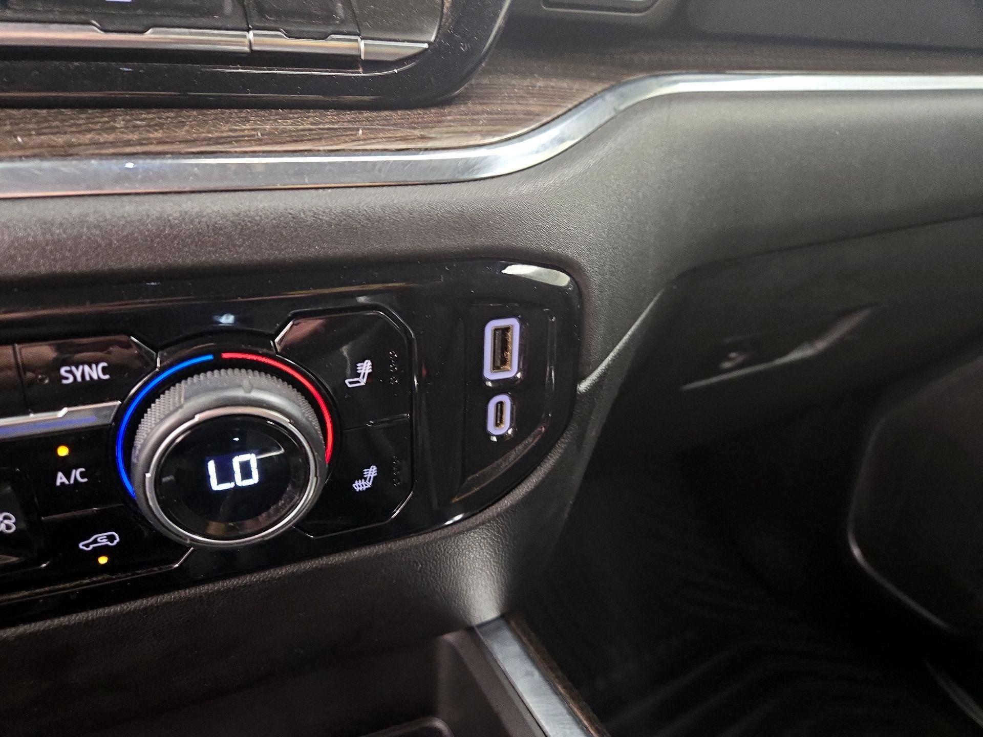 Thumbnail: 2024 Chevrolet Silverado 1500 - 19