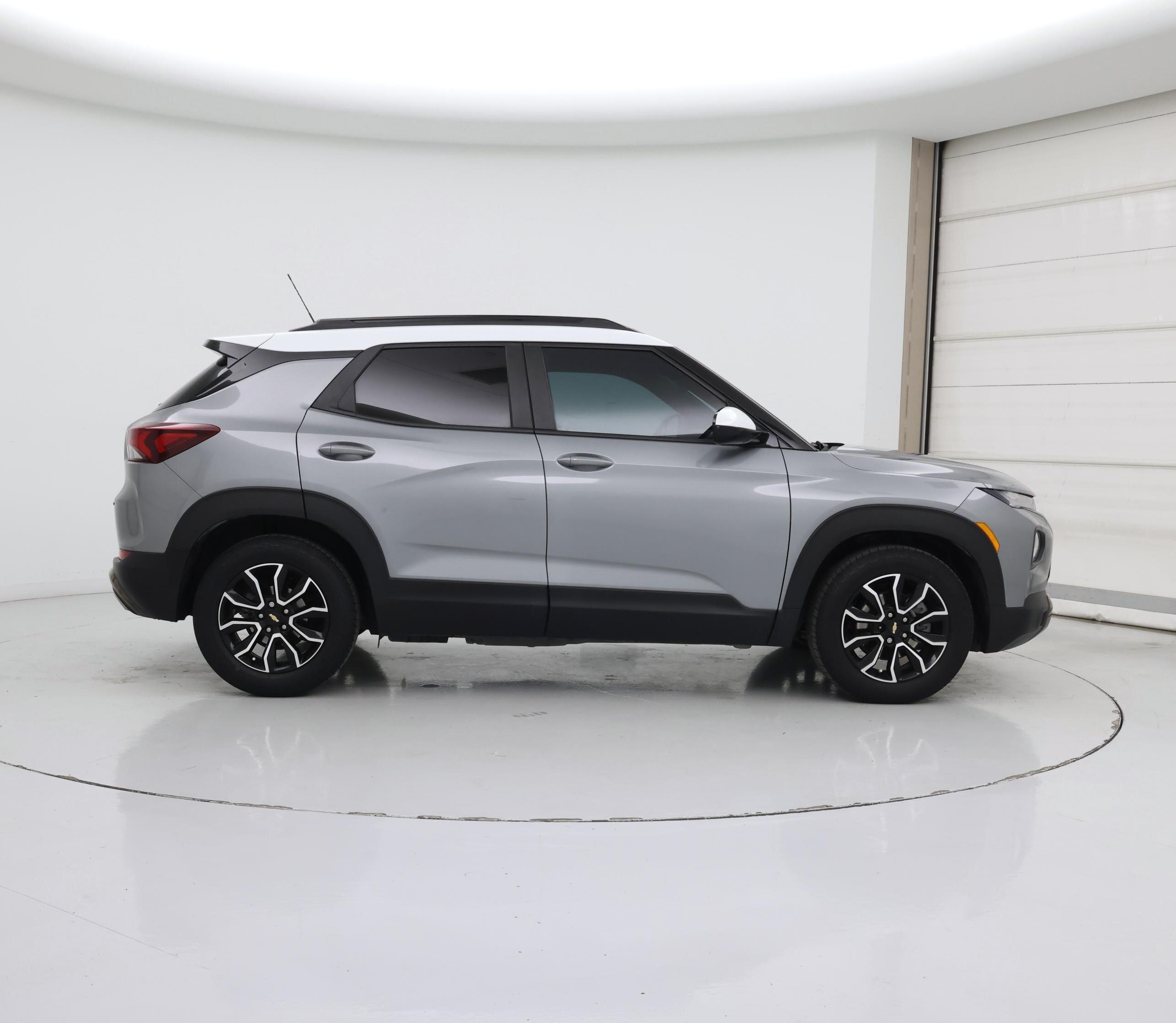 Thumbnail: 2023 Chevrolet TrailBlazer - 7