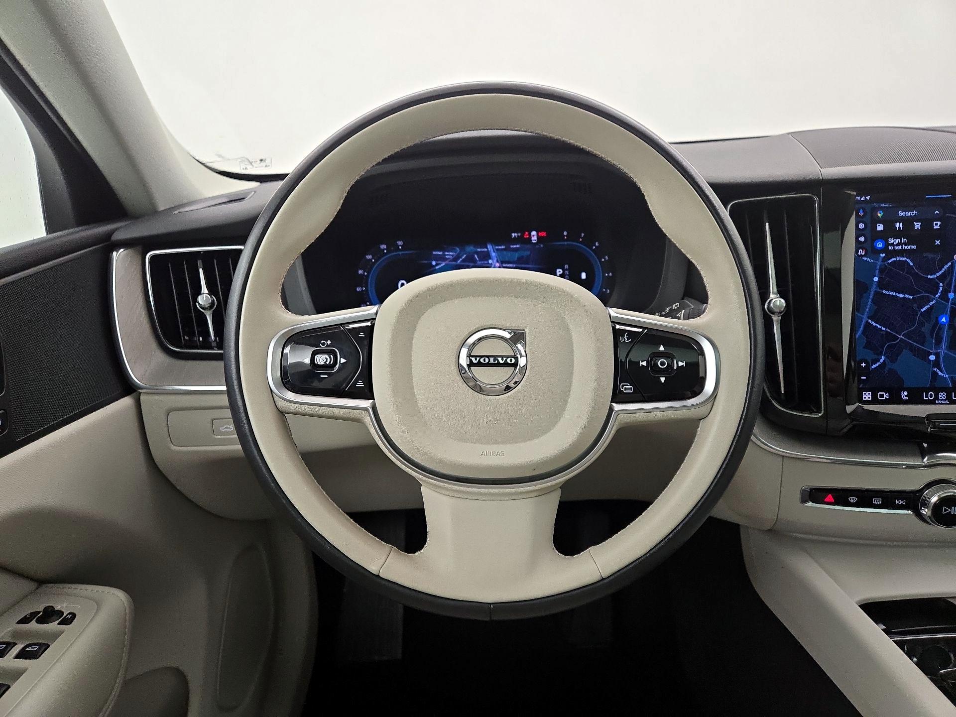 Thumbnail: 2023 Volvo XC60 - 10