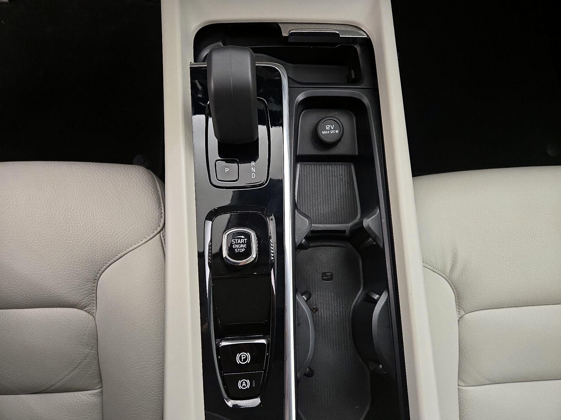 Thumbnail: 2023 Volvo XC60 - 18