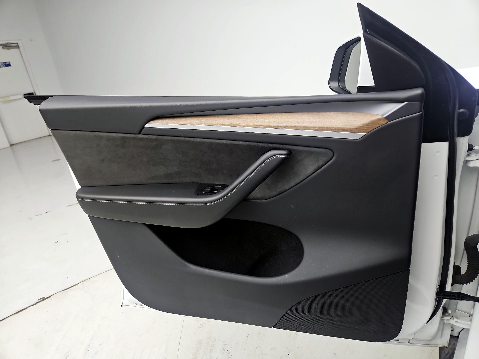 Thumbnail: 2024 Tesla Model Y - 12