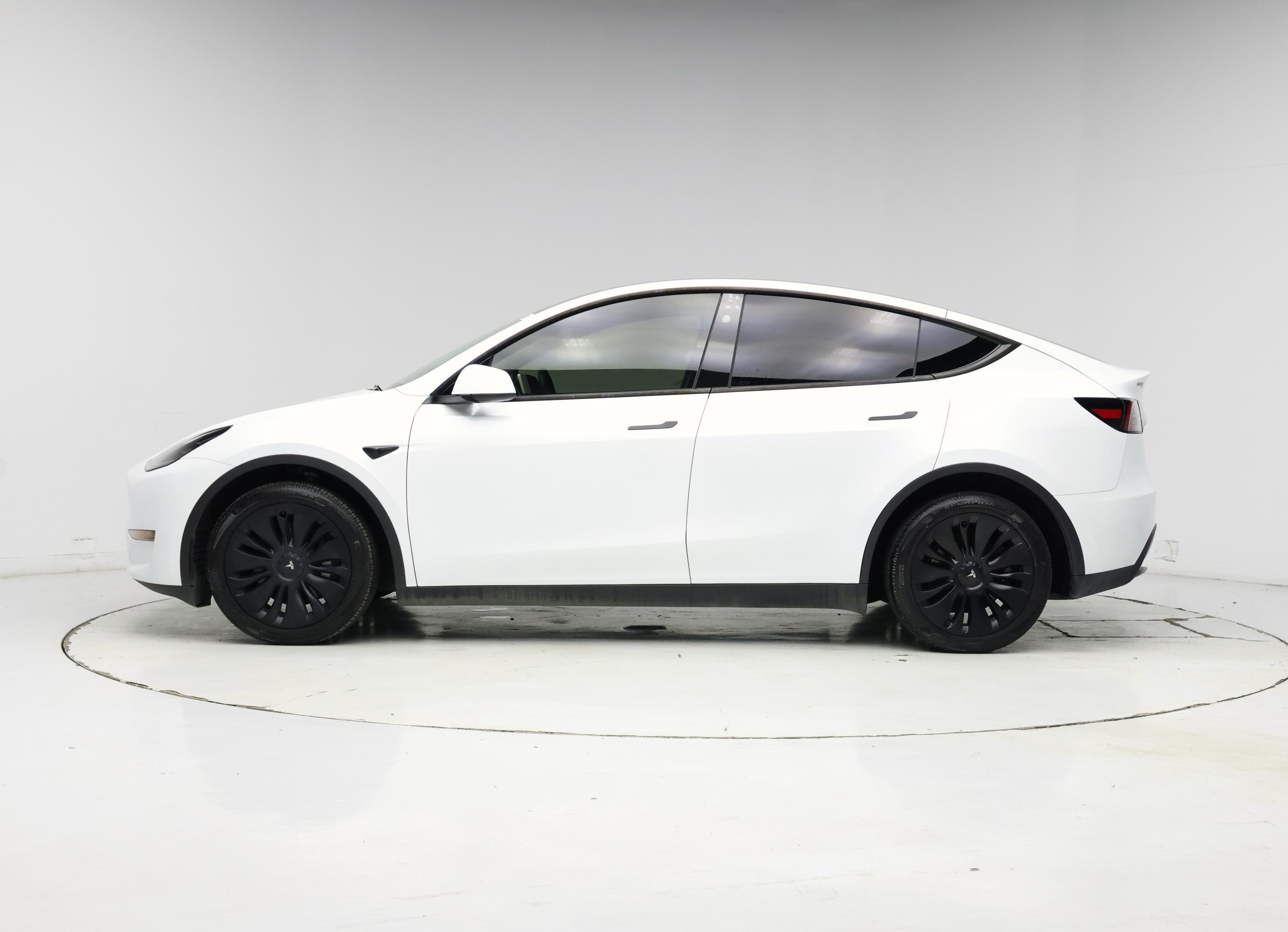 Thumbnail: 2024 Tesla Model Y - 3