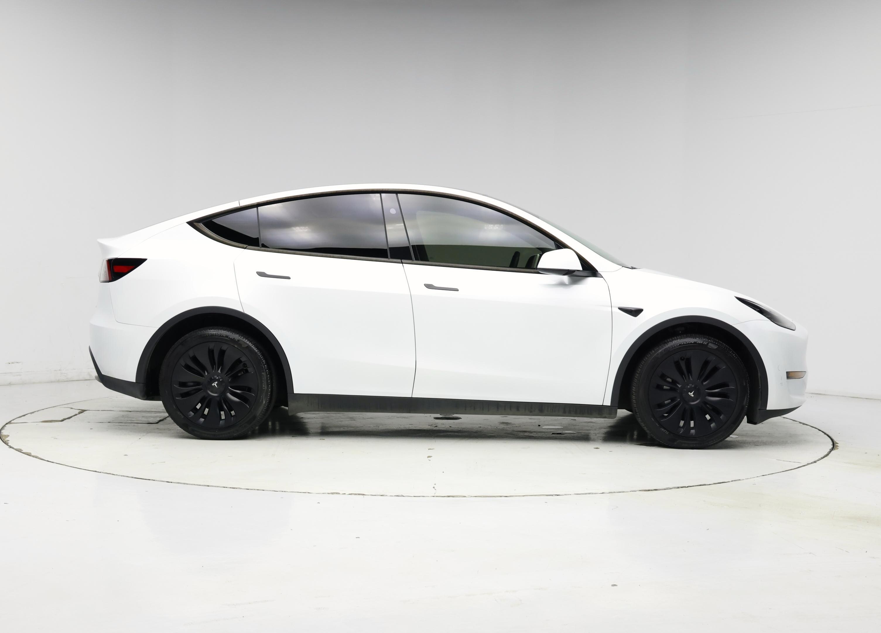 Thumbnail: 2024 Tesla Model Y - 7