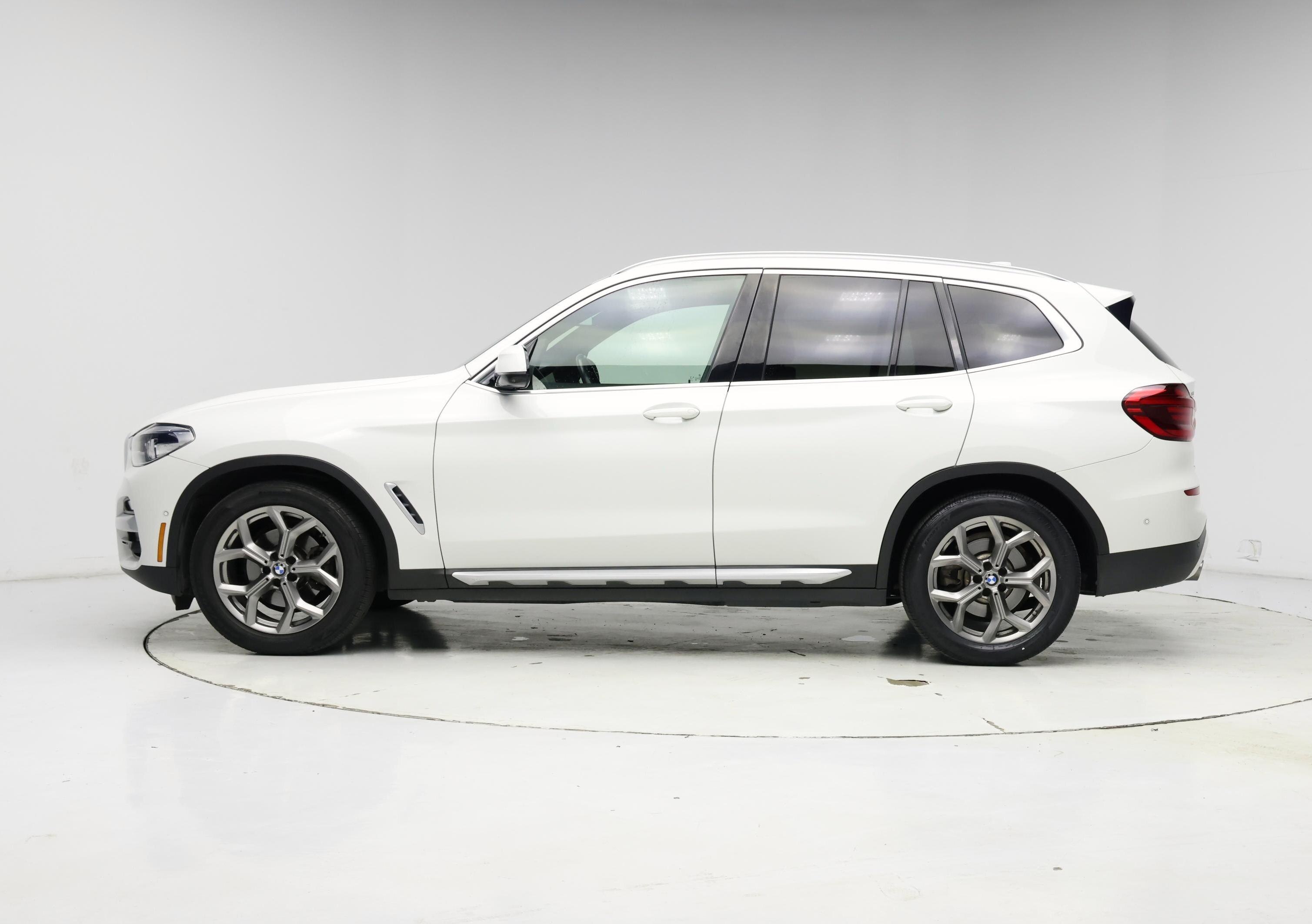 Thumbnail: 2021 BMW X3 - 3
