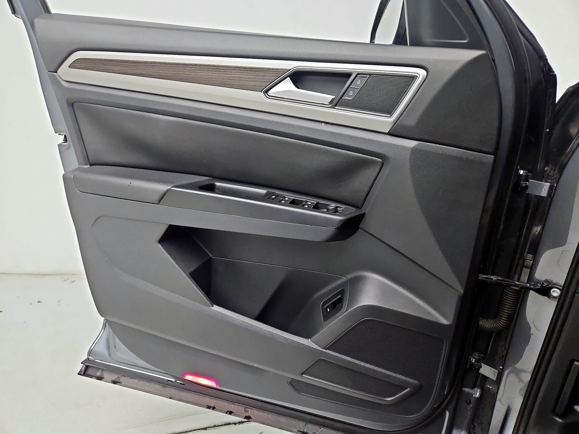 Thumbnail: 2019 Volkswagen Atlas - 12