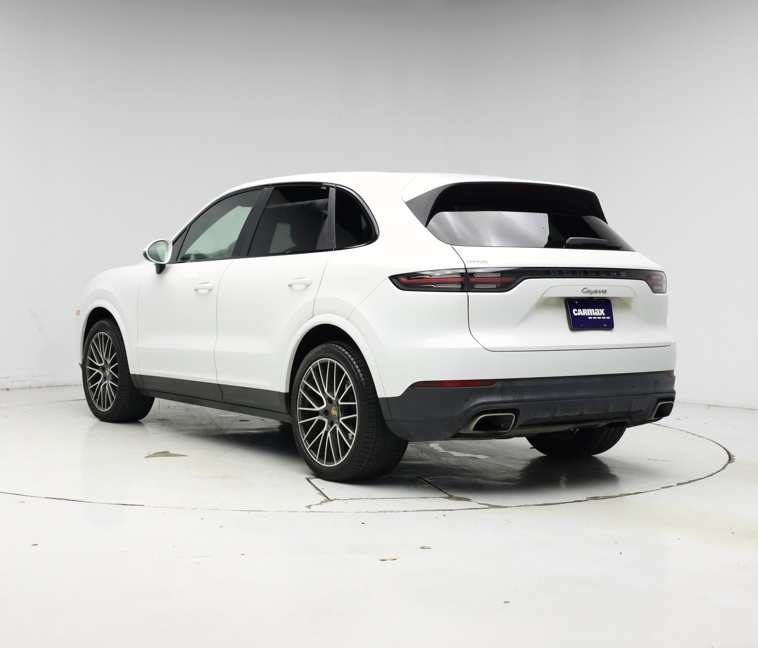 Thumbnail: 2019 Porsche Cayenne - 2