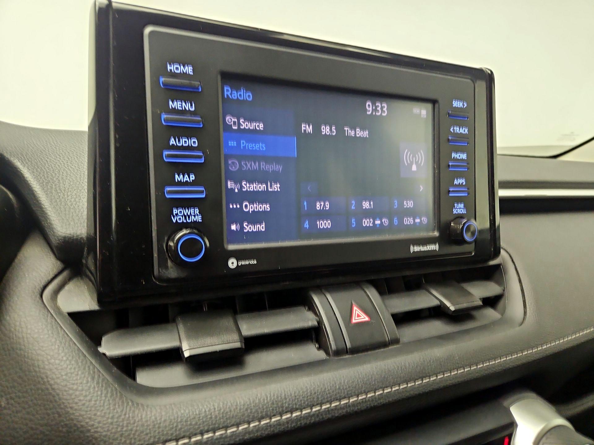 Thumbnail: 2020 Toyota RAV4 - 15