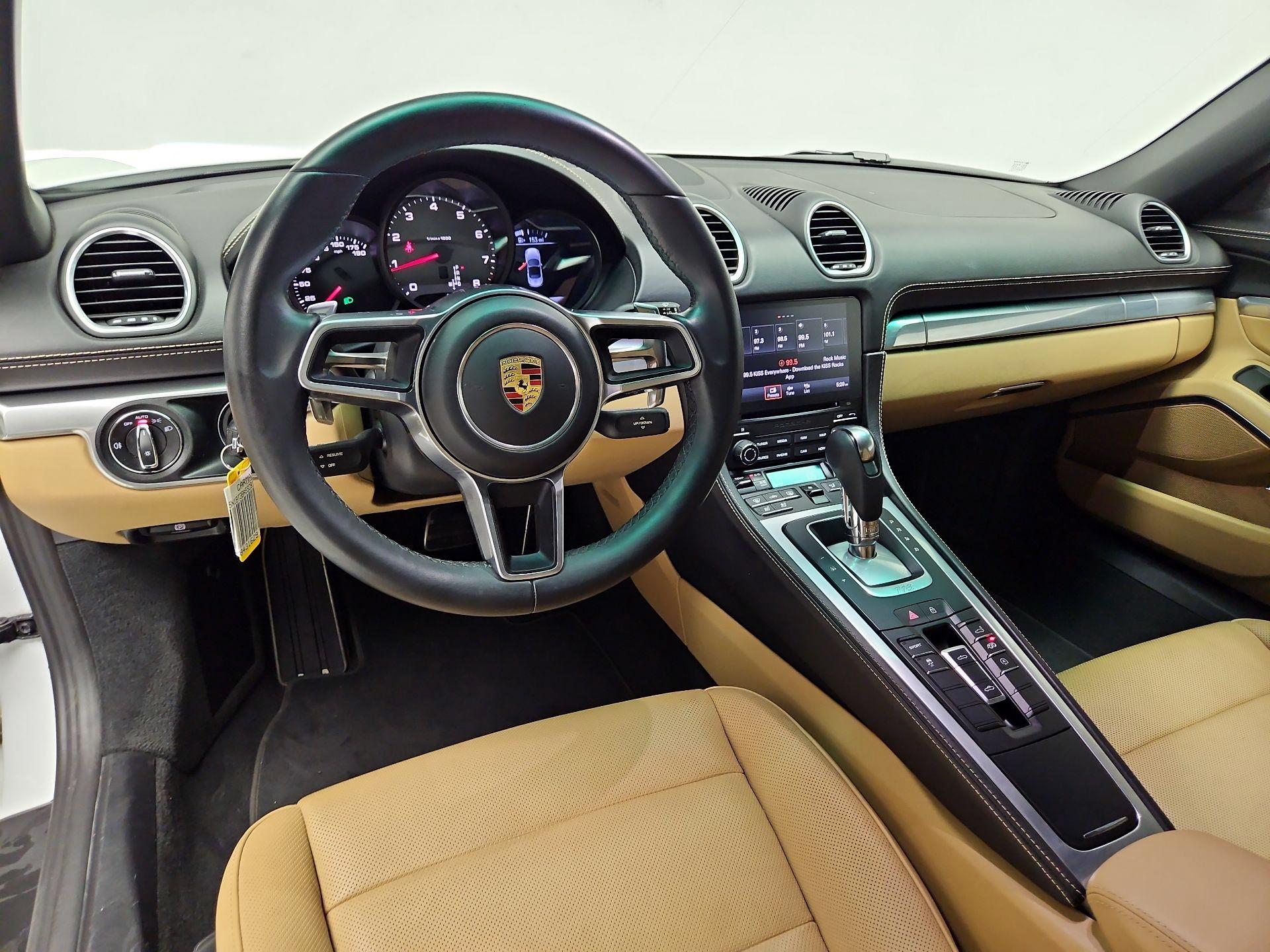 Thumbnail: 2021 Porsche 718 Boxster - 9