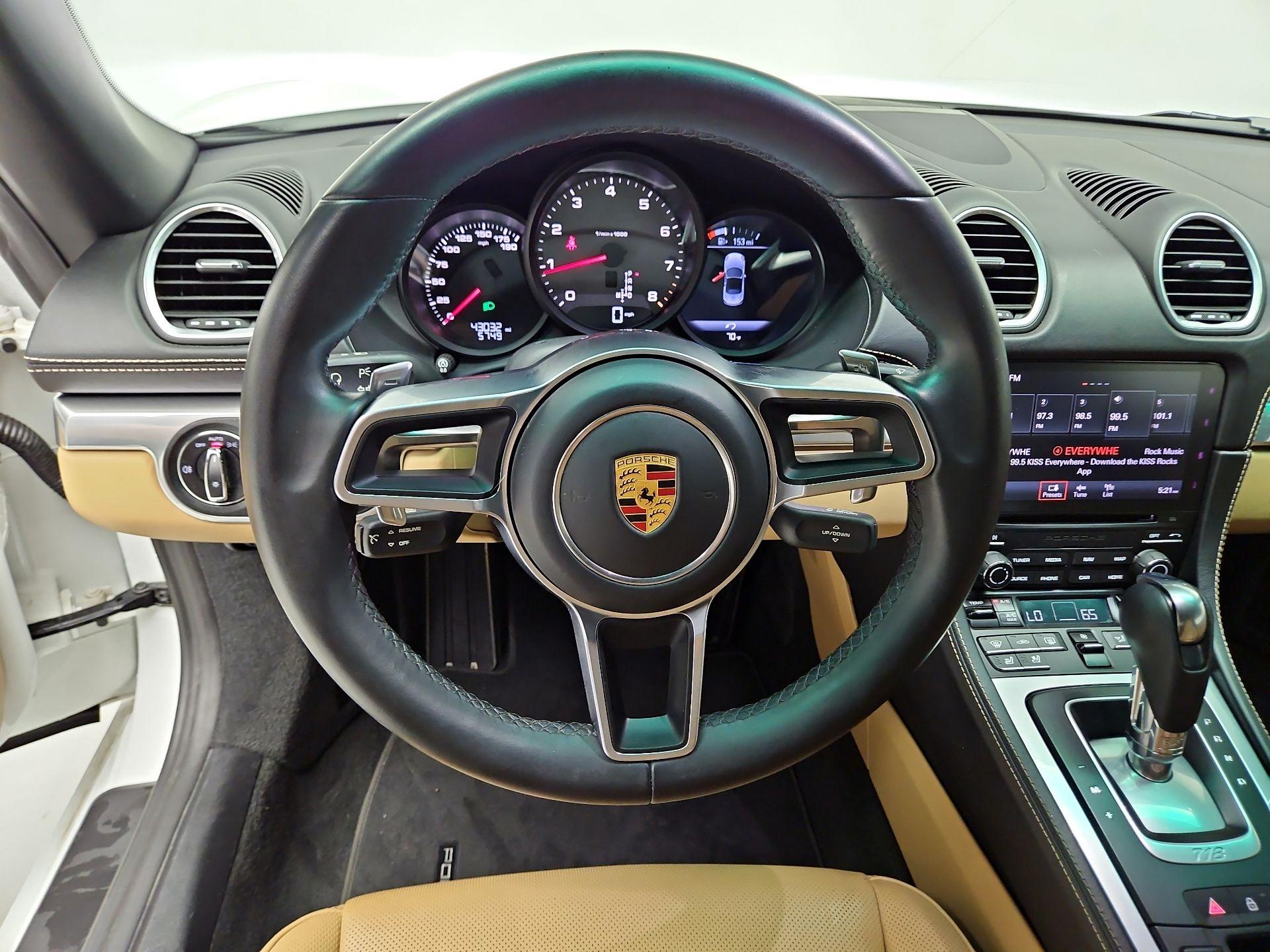 Thumbnail: 2021 Porsche 718 Boxster - 10