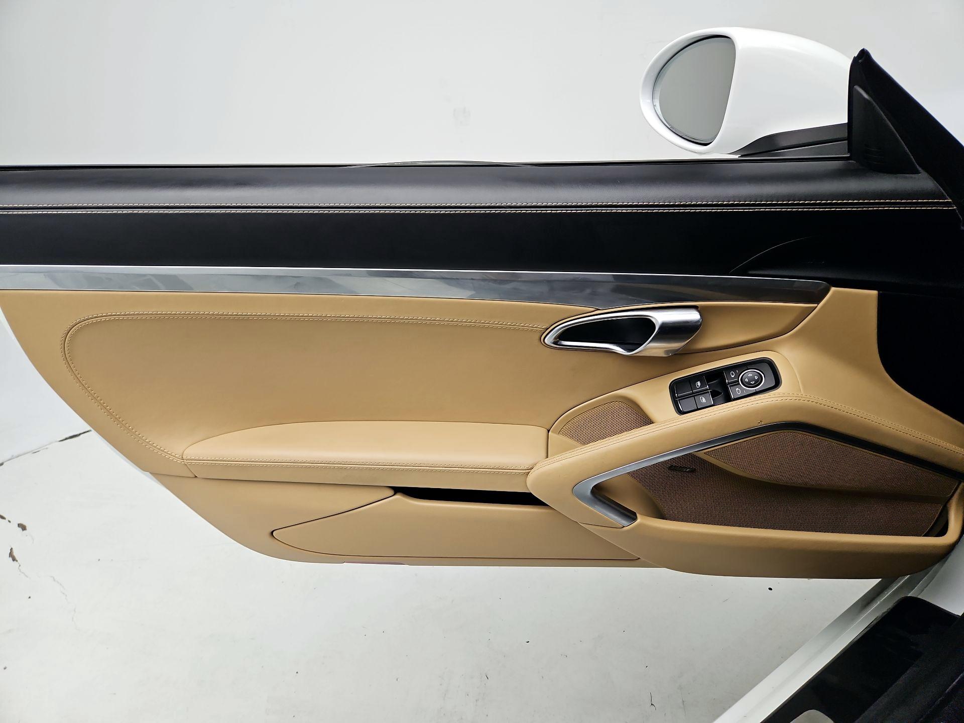 Thumbnail: 2021 Porsche 718 Boxster - 12