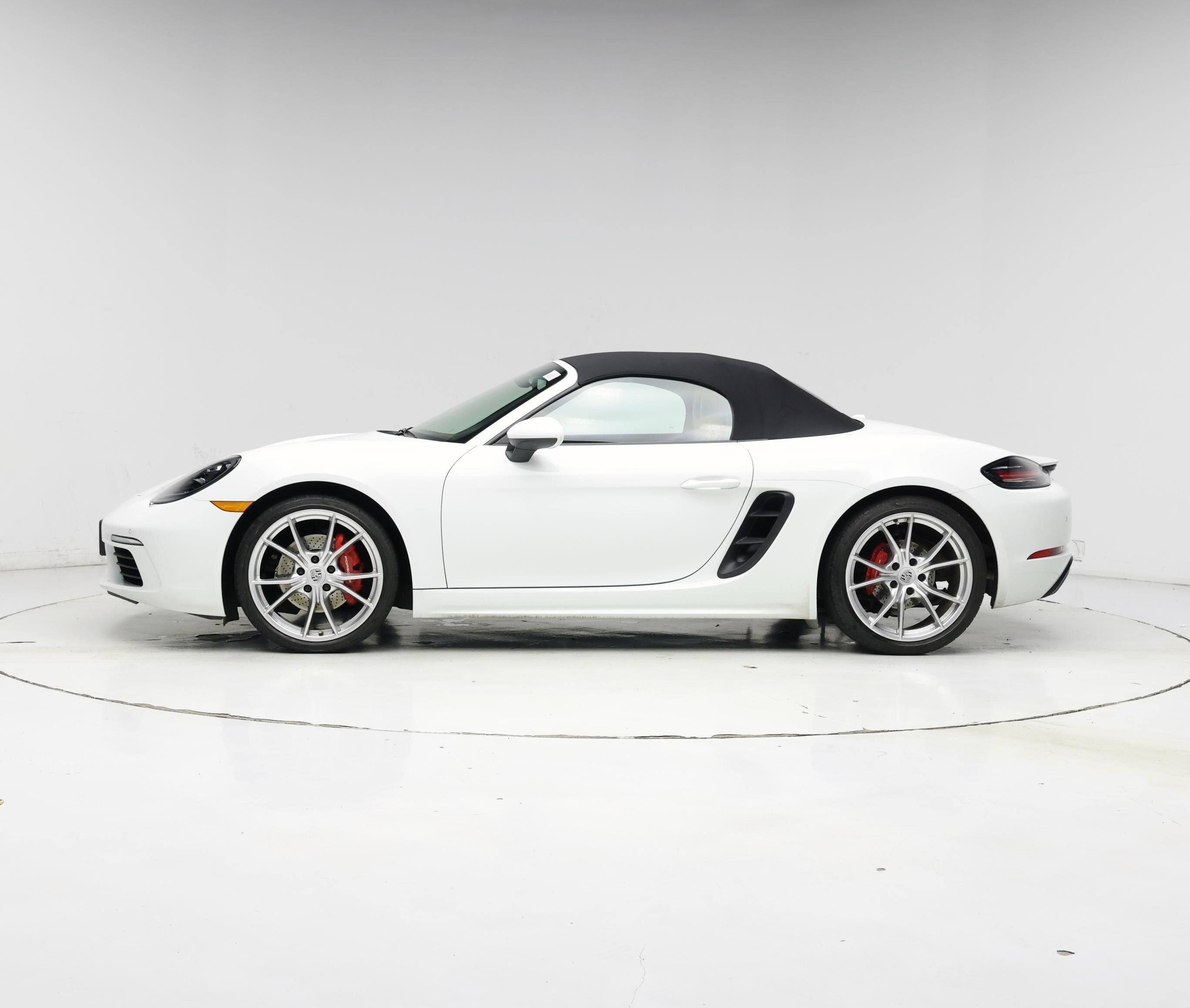 Thumbnail: 2021 Porsche 718 Boxster - 3