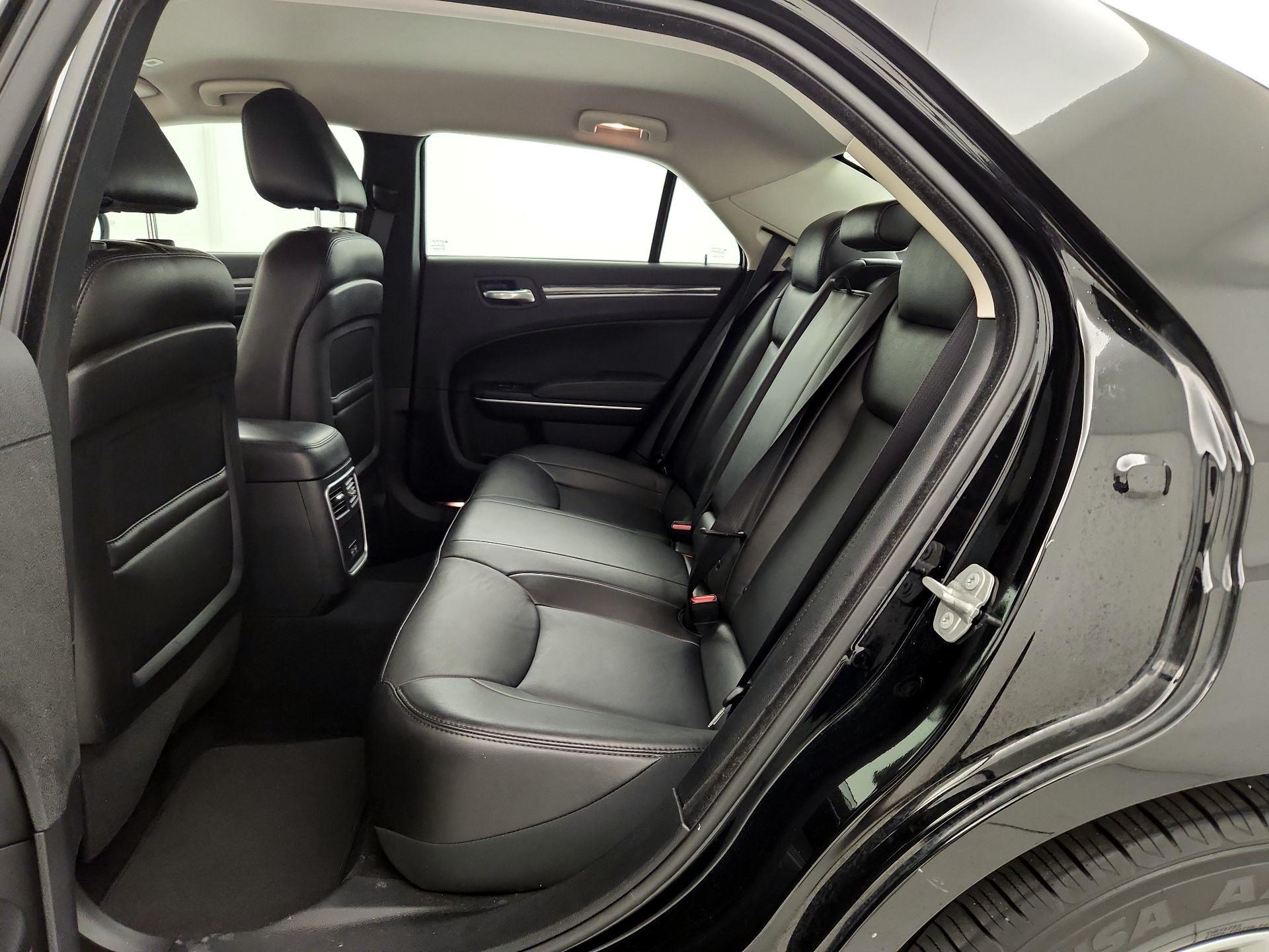 Thumbnail: 2021 Chrysler 300 - 19