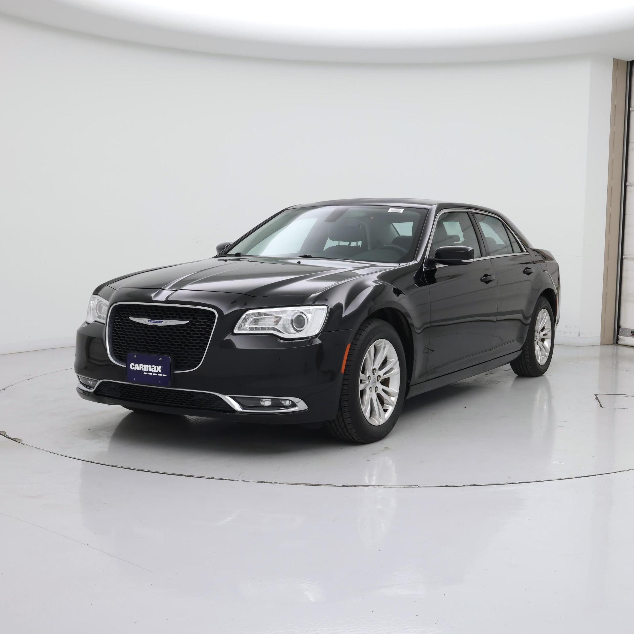 Thumbnail: 2021 Chrysler 300 - 4