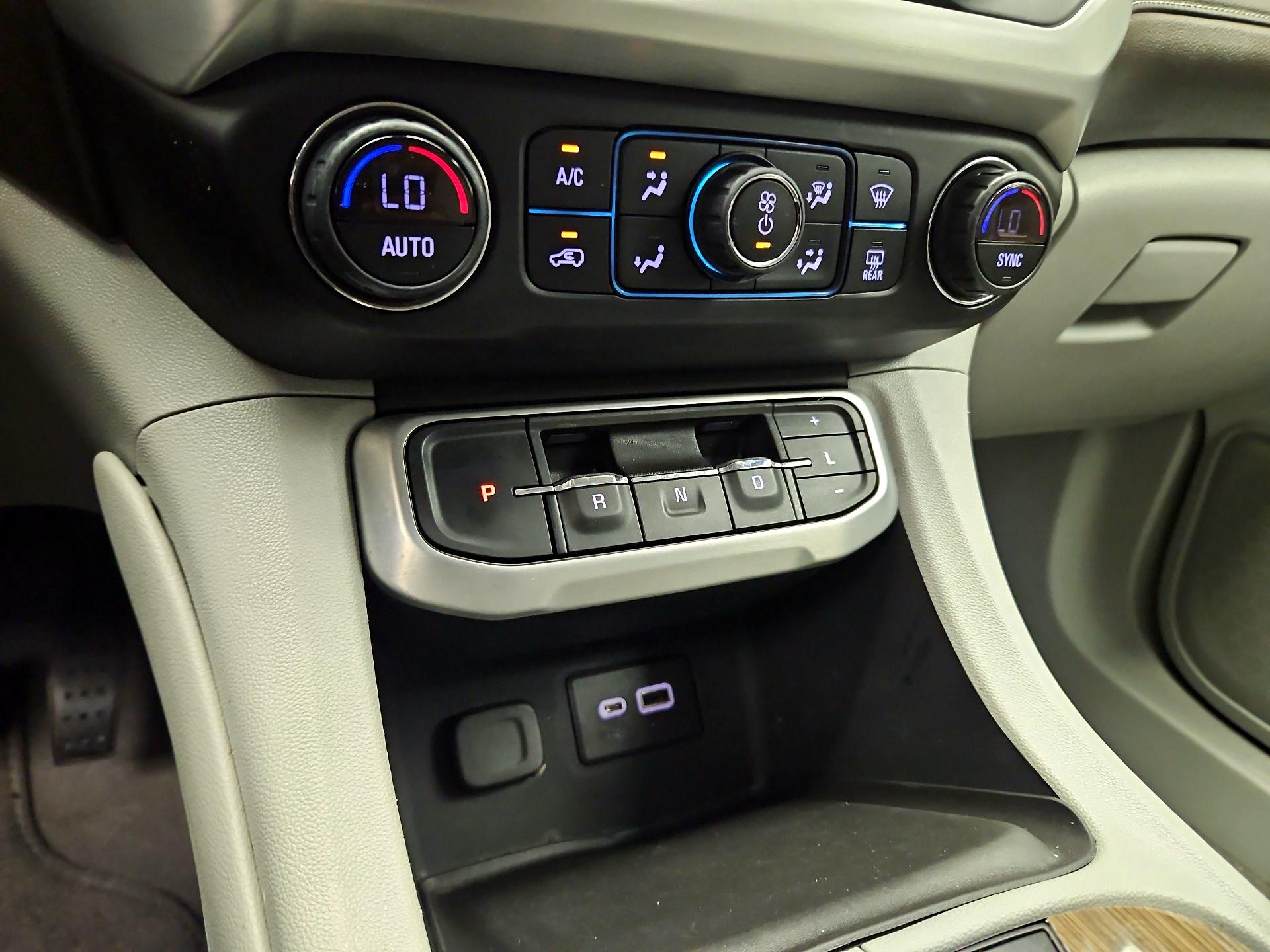 Thumbnail: 2022 GMC Acadia - 16