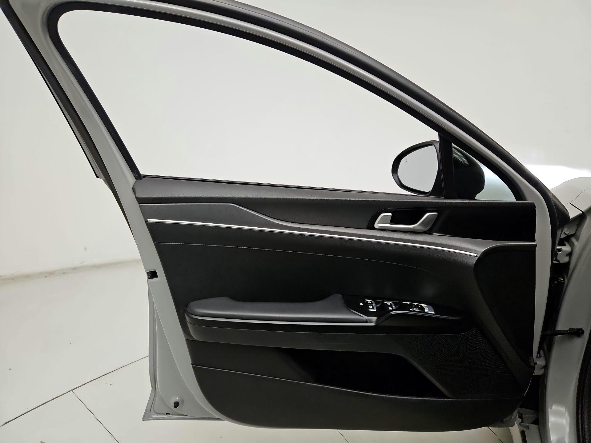 Thumbnail: 2024 Kia K5 - 12