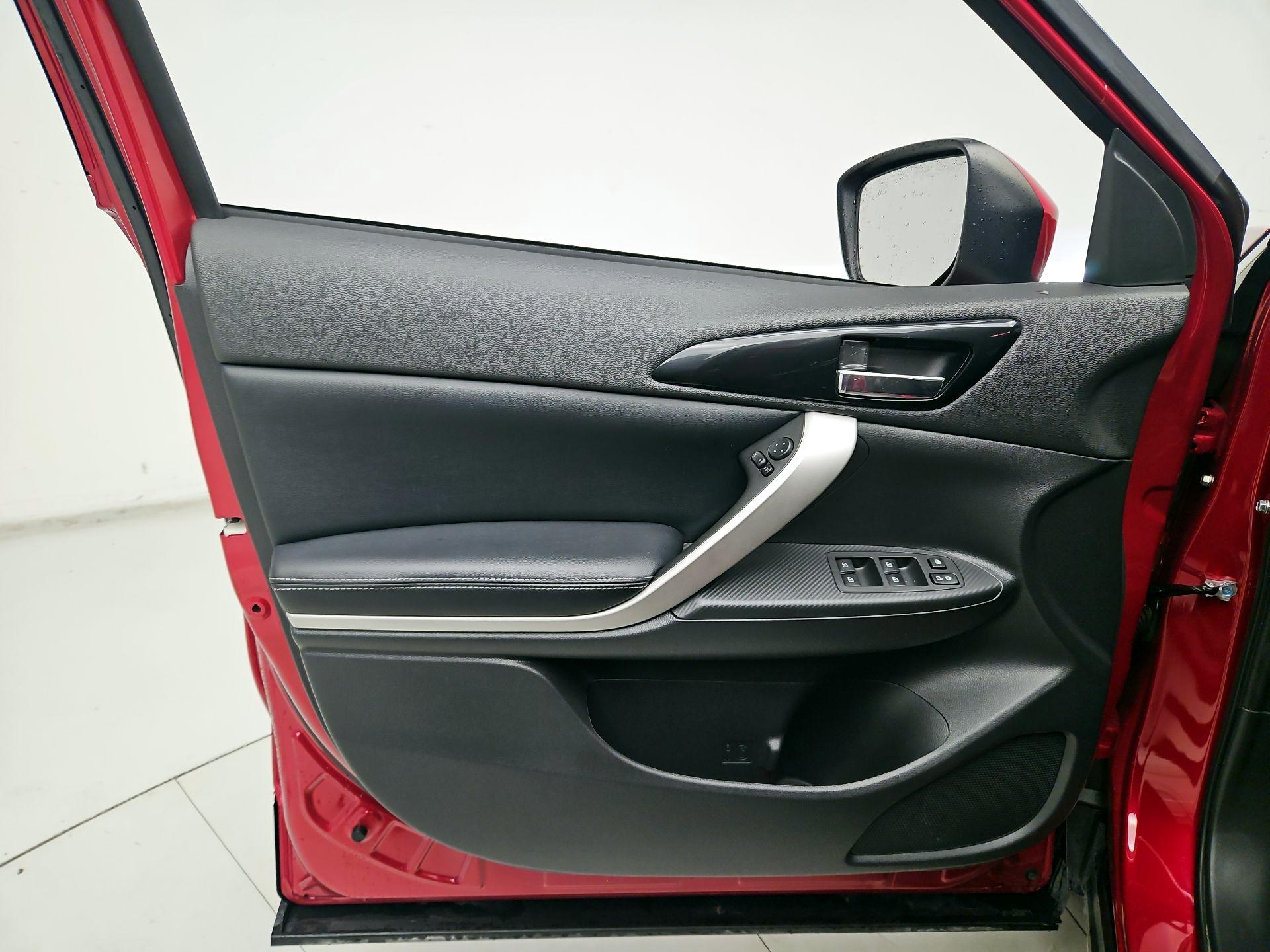 Thumbnail: 2023 Mitsubishi Eclipse Cross - 12