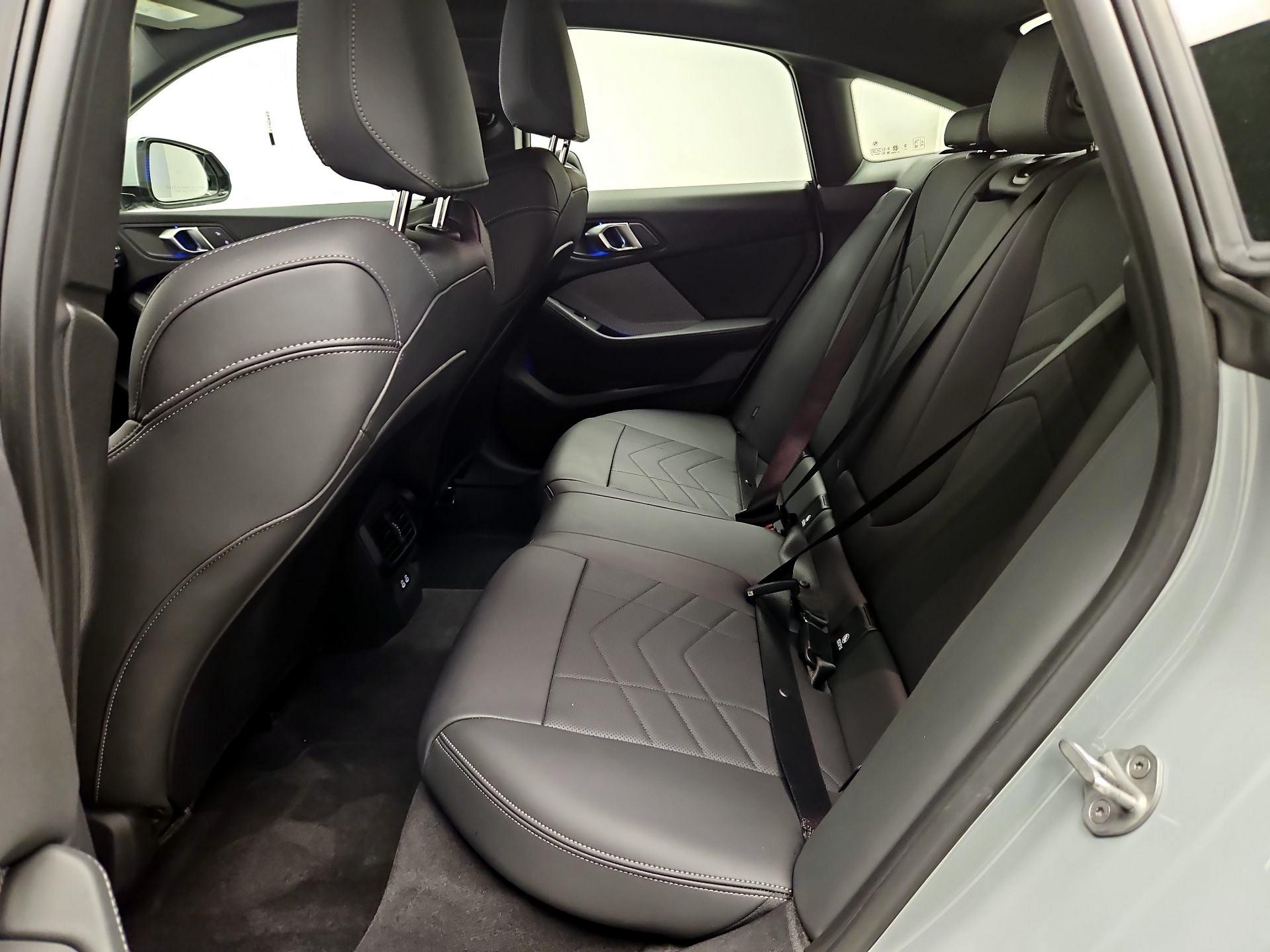 Thumbnail: 2025 BMW 2 Series - 17