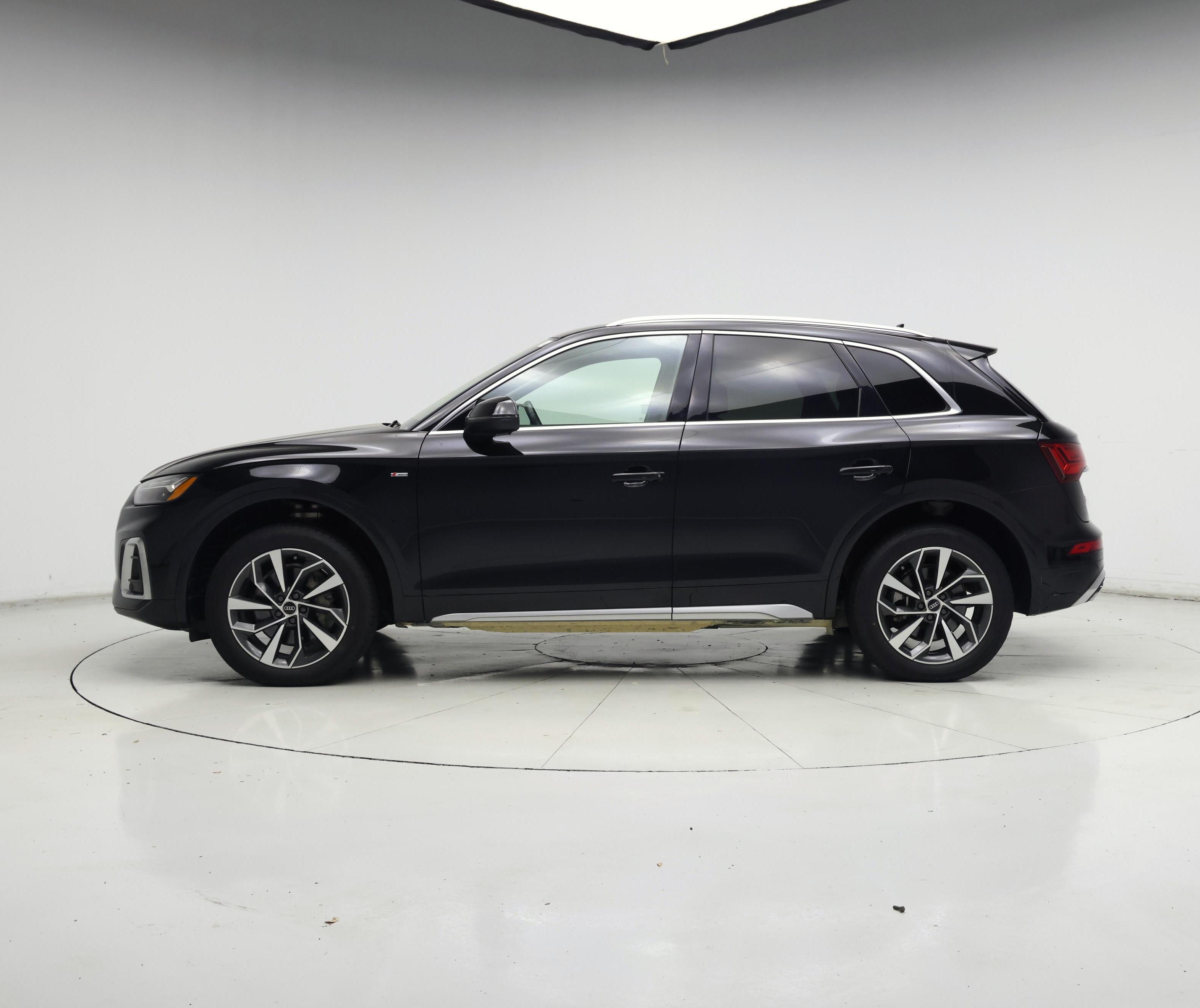 Thumbnail: 2023 Audi Q5 - 3