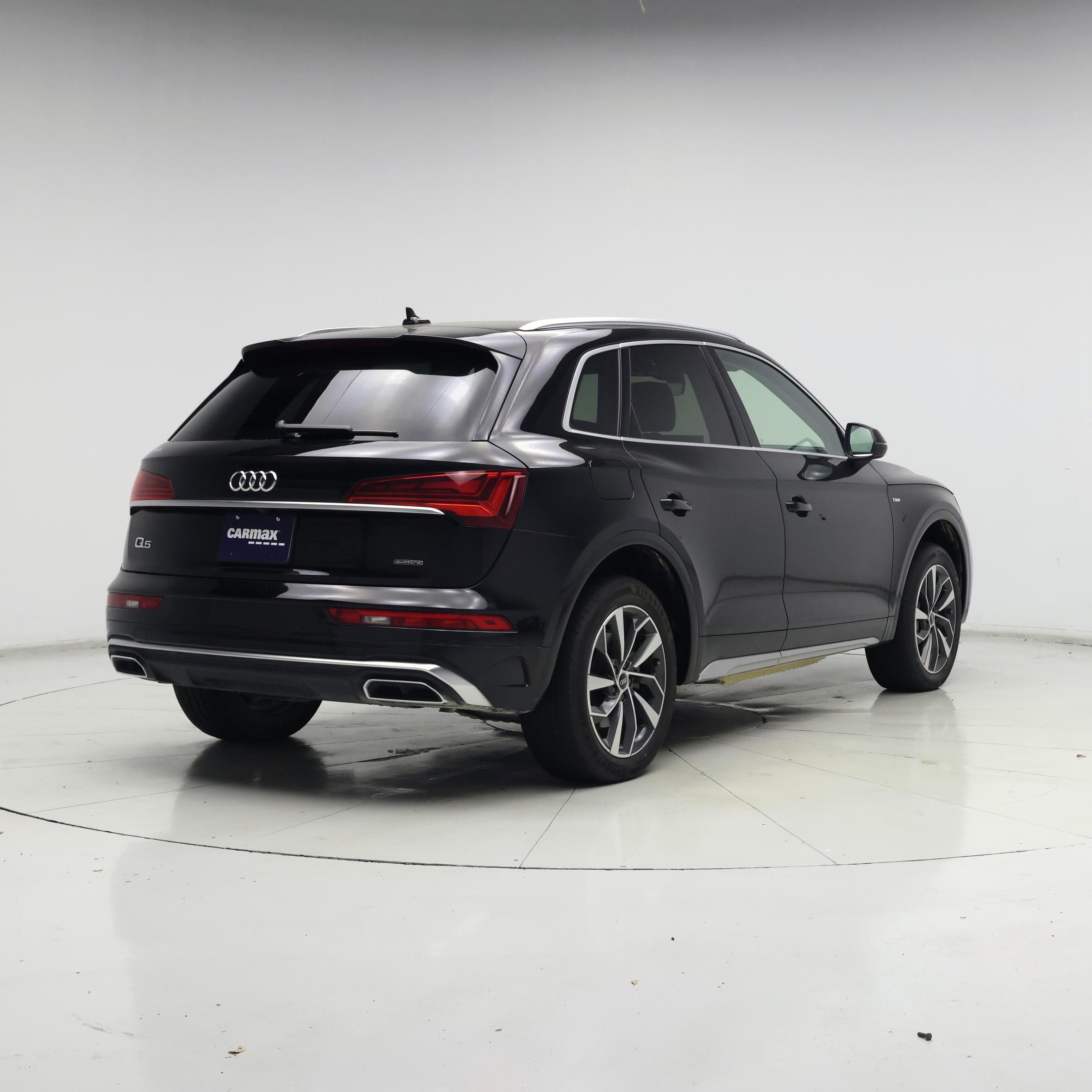 Thumbnail: 2023 Audi Q5 - 8