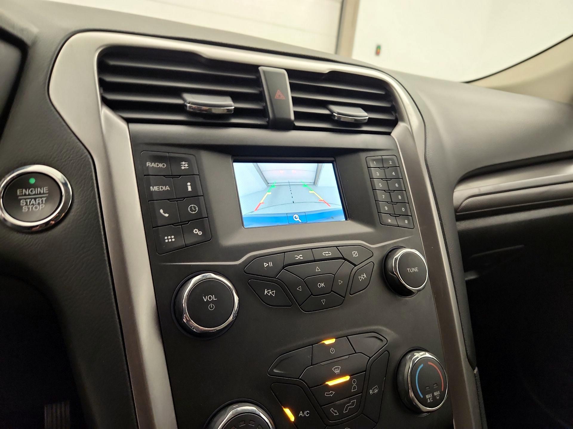 Thumbnail: 2020 Ford Fusion - 14