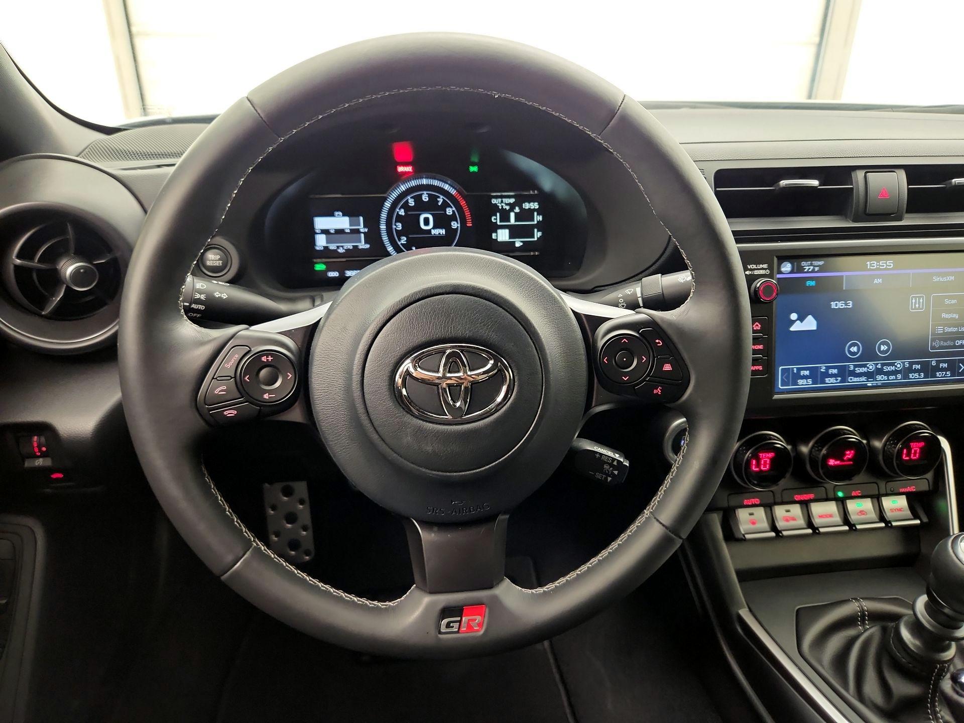 Thumbnail: 2025 Toyota GR86 - 10