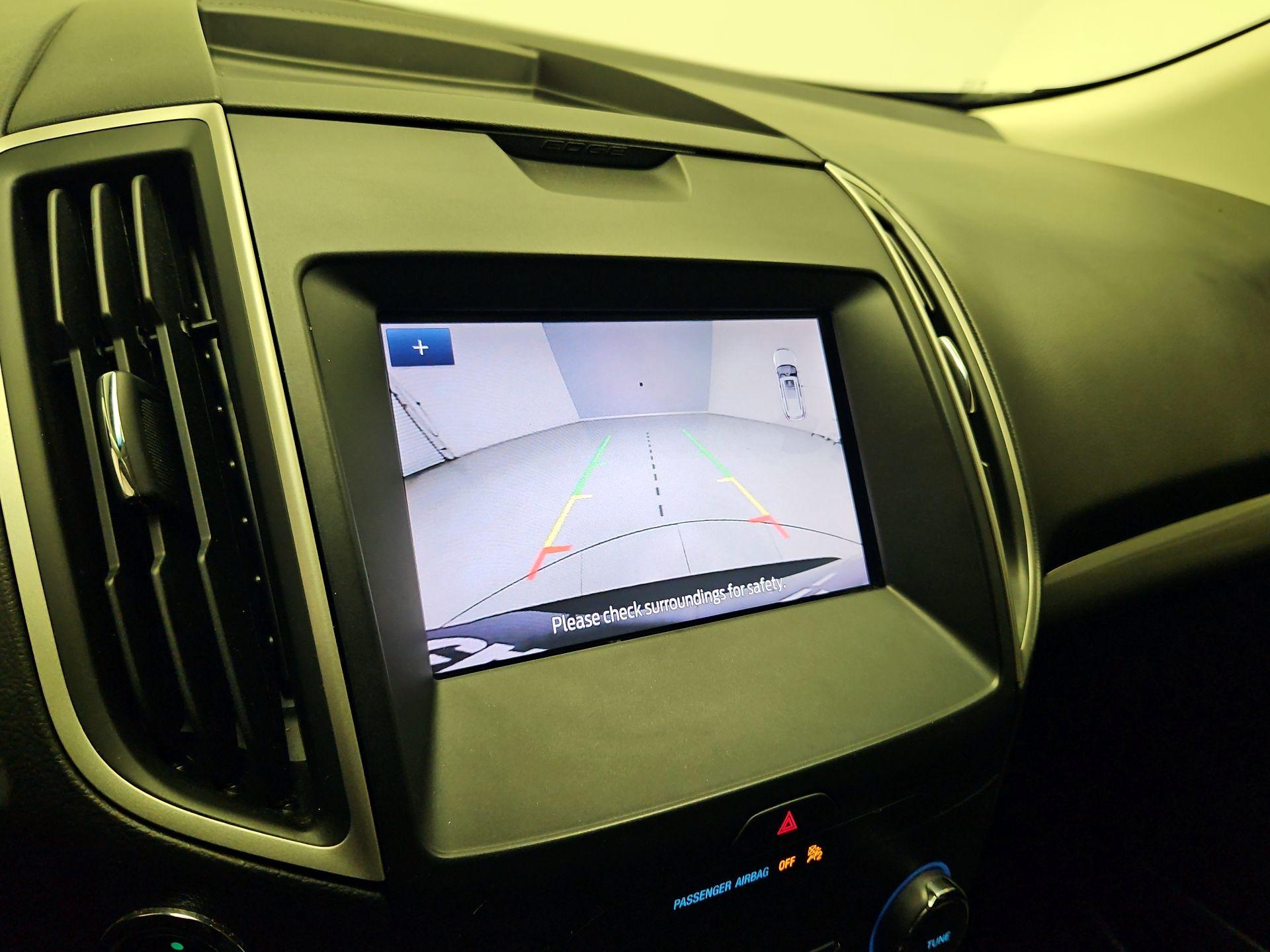 Thumbnail: 2020 Ford Edge - 14