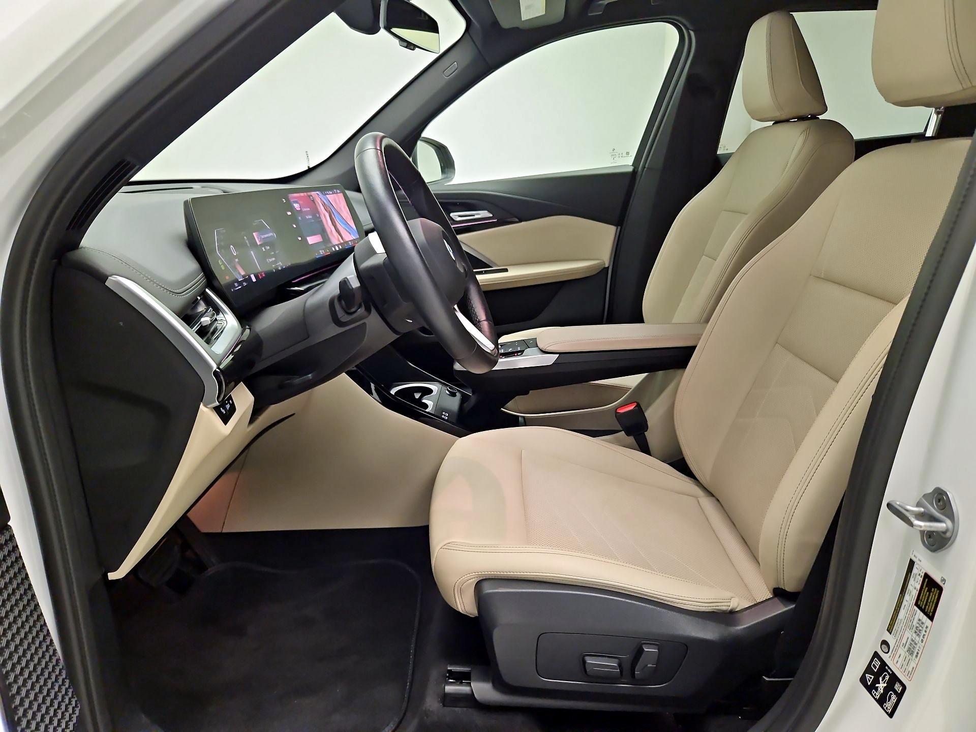 Thumbnail: 2025 BMW X1 - 11