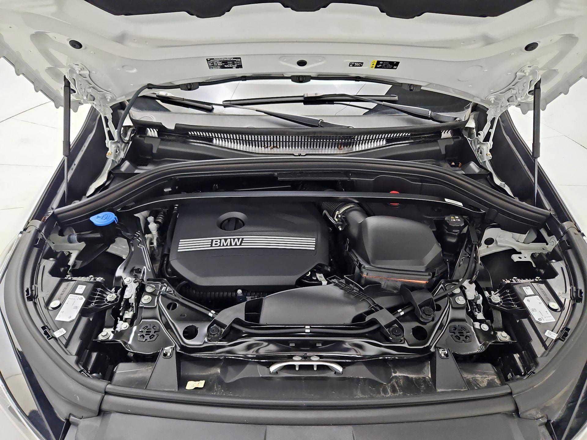 Thumbnail: 2025 BMW X1 - 19