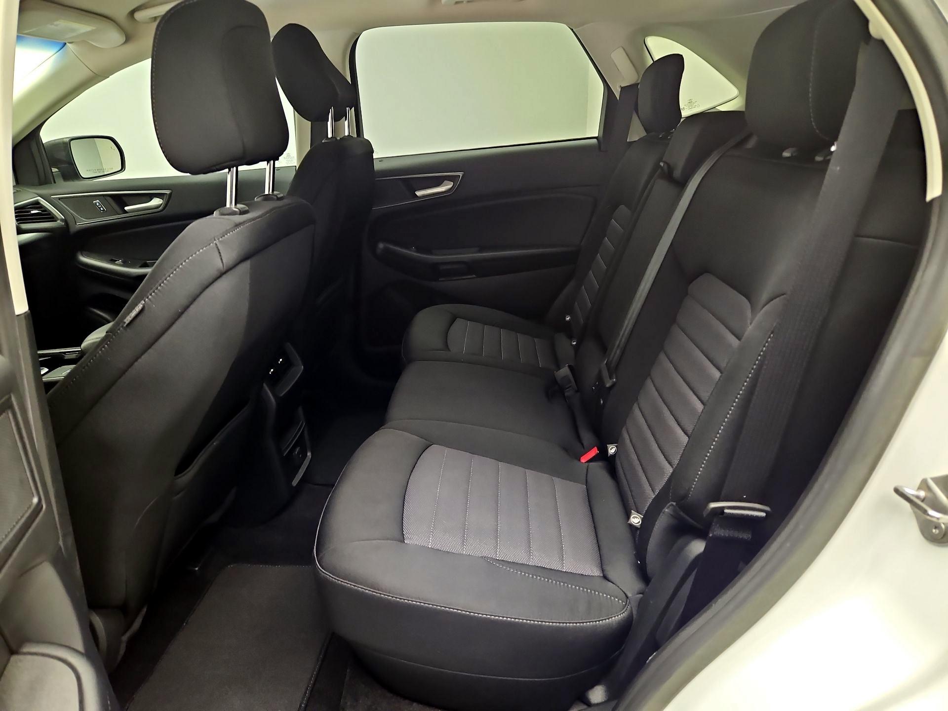 Thumbnail: 2020 Ford Edge - 17