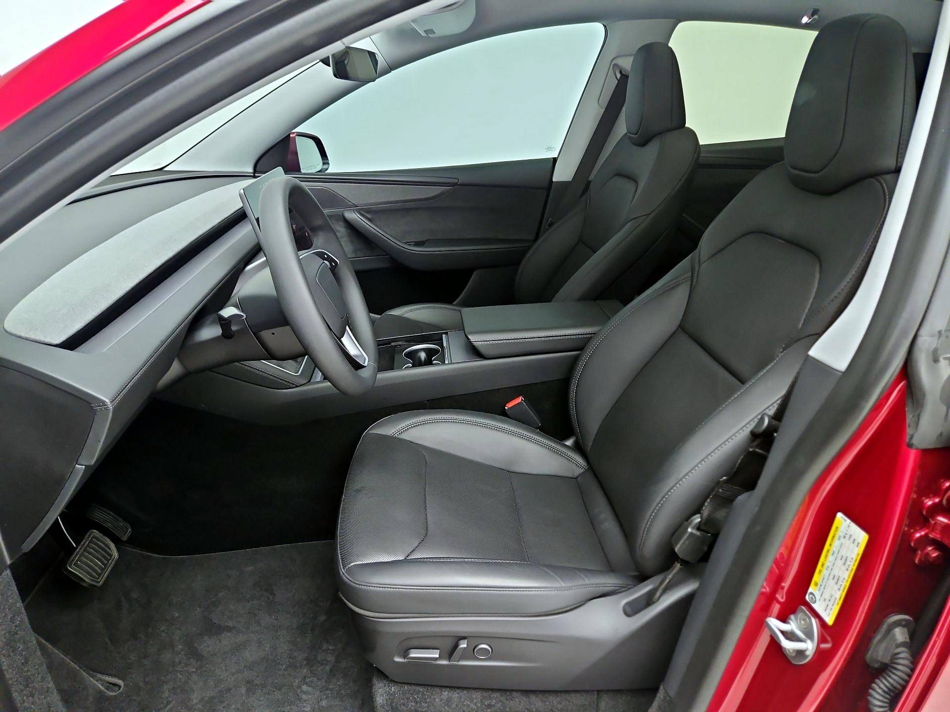 Thumbnail: 2026 Tesla Model Y - 11