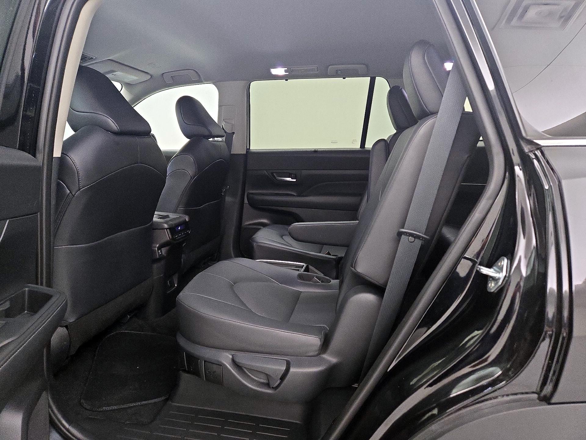 Thumbnail: 2025 Toyota Grand Highlander - 20