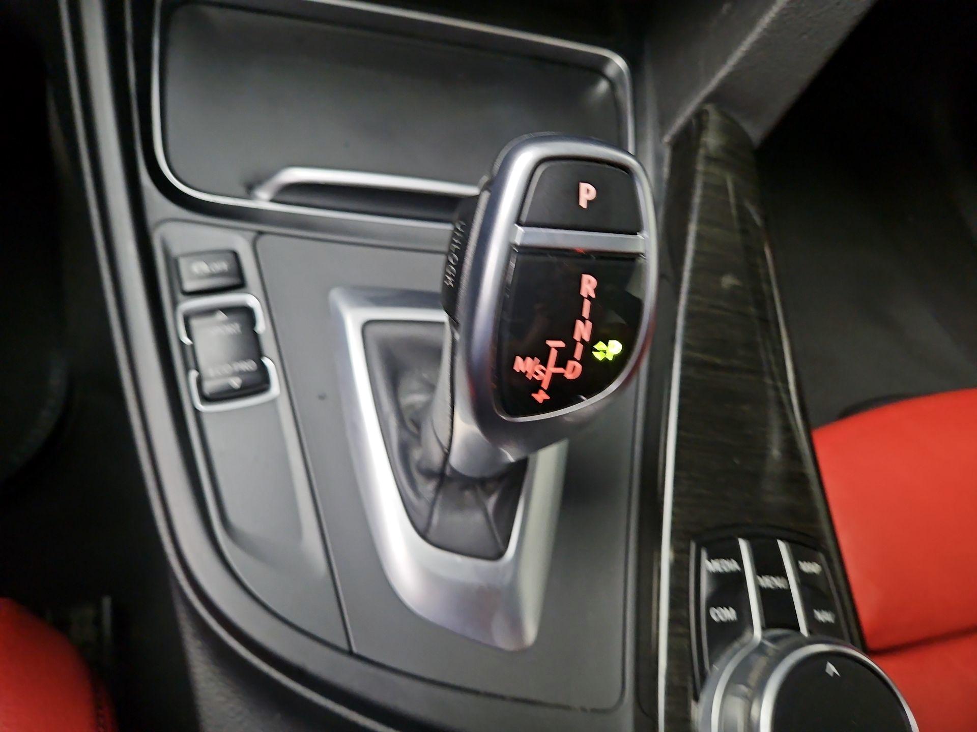 Thumbnail: 2018 BMW 3 Series - 18