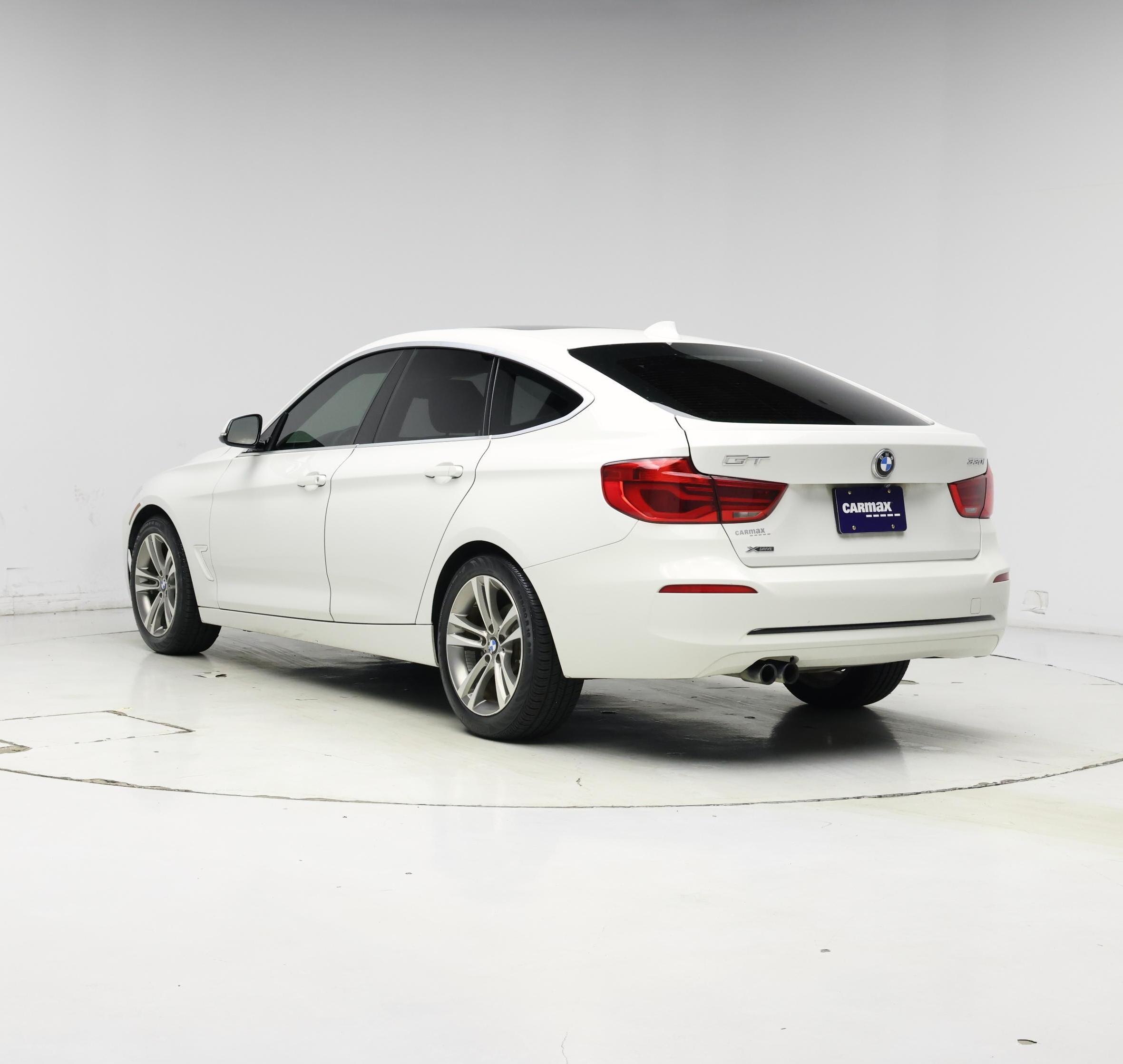 Thumbnail: 2018 BMW 3 Series - 2