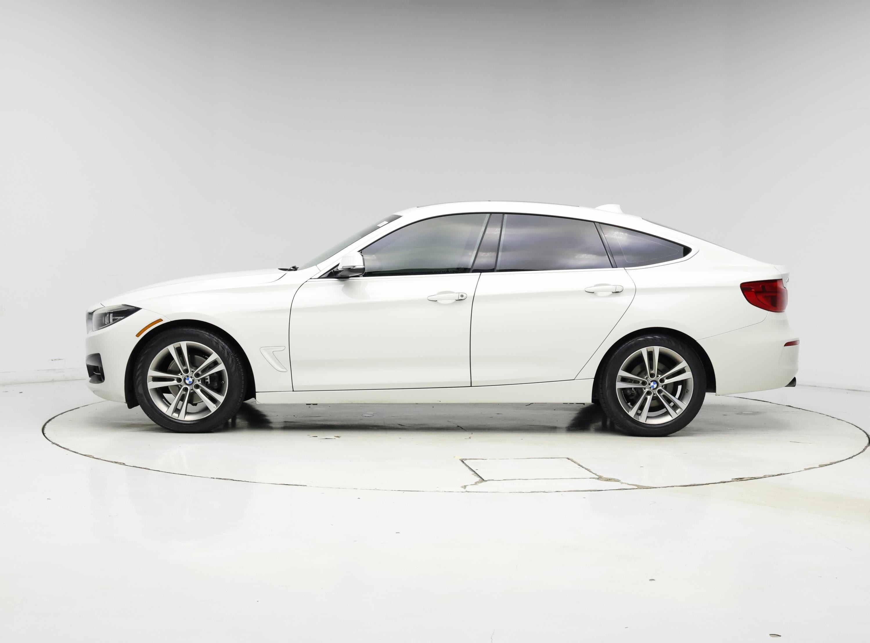 Thumbnail: 2018 BMW 3 Series - 3