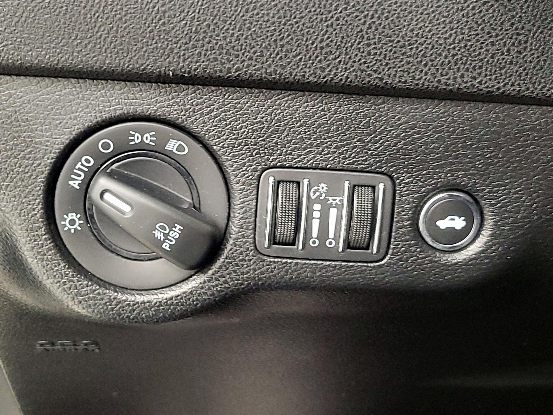 Thumbnail: 2022 Dodge Charger - 13