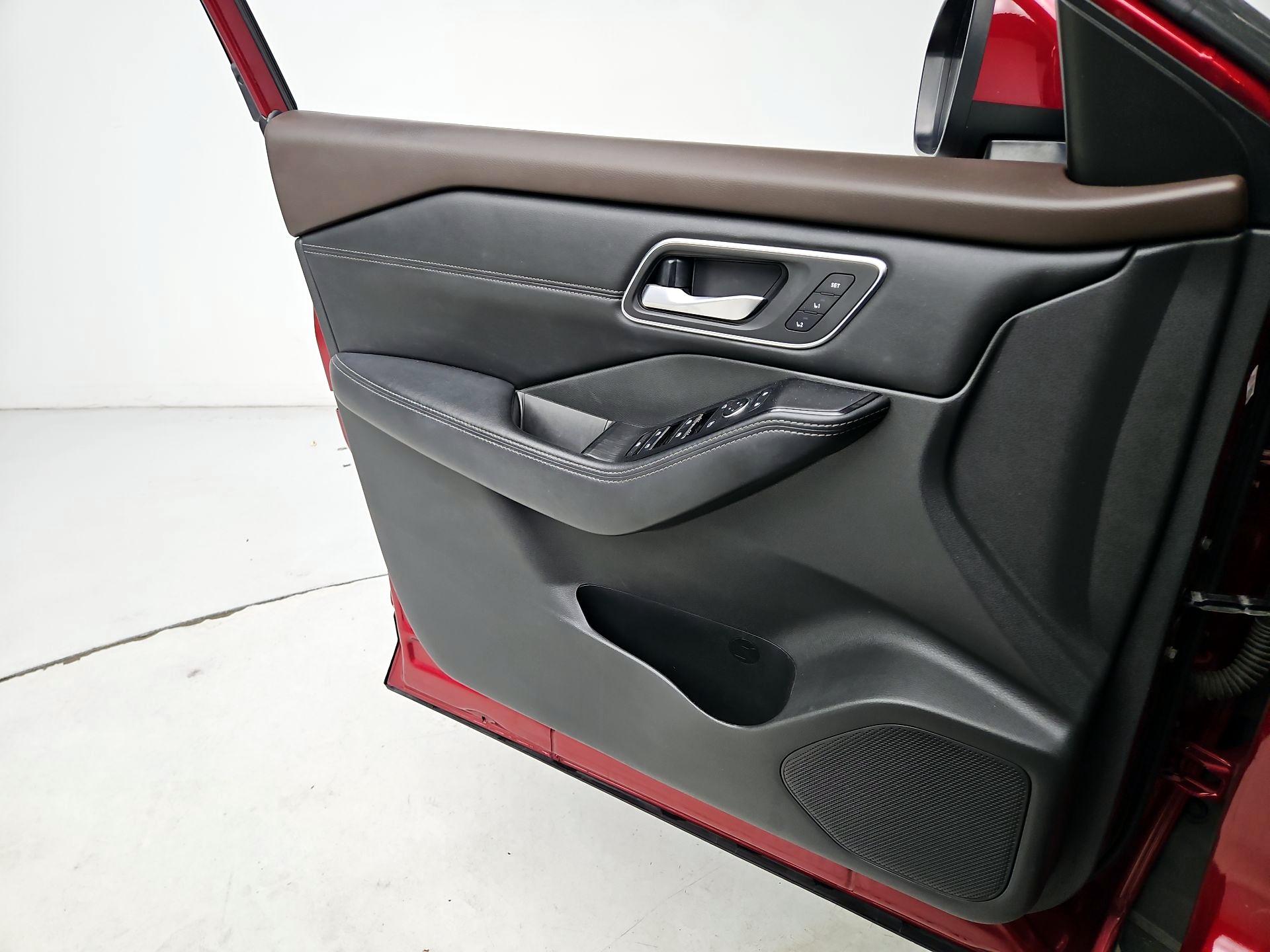 Thumbnail: 2021 Nissan Rogue - 12